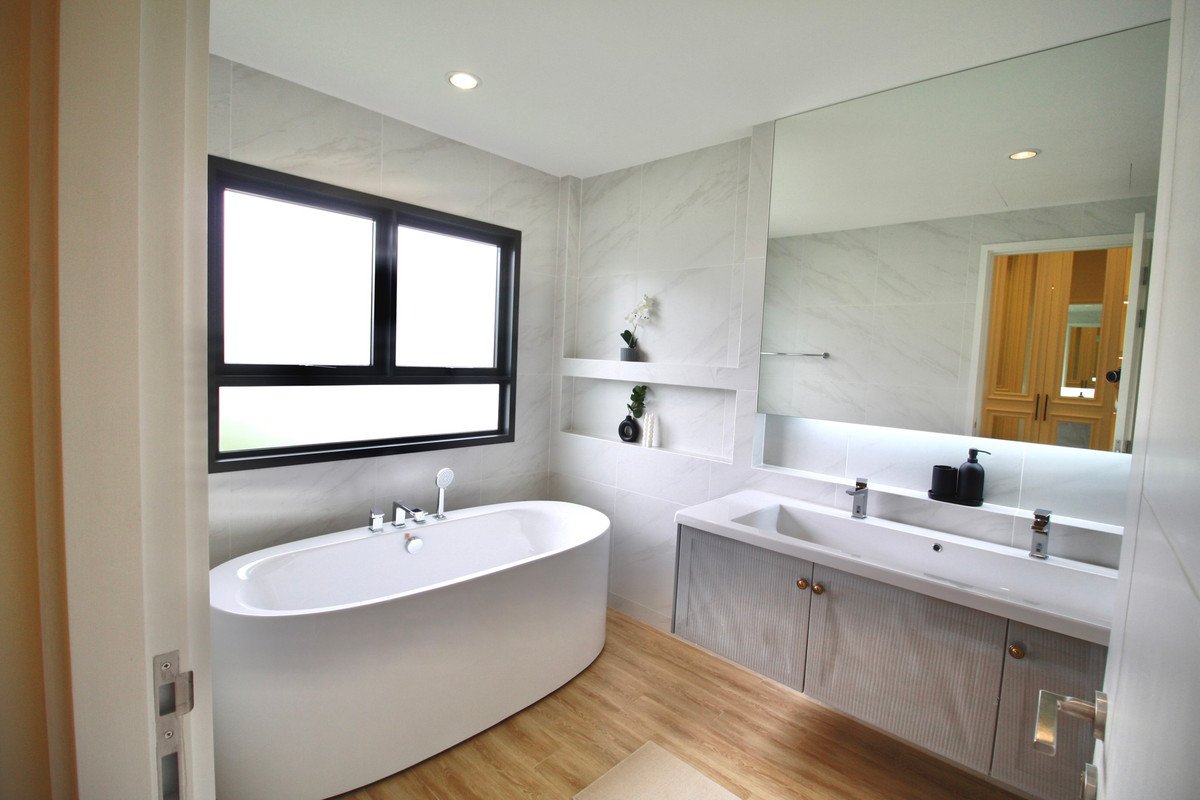 HouseBangna, Bearing, Lasalle : Setthasiri Bangna Km.10 Corner Plot Luxury Home Next to Clubhouse Please call: 082-894-4624