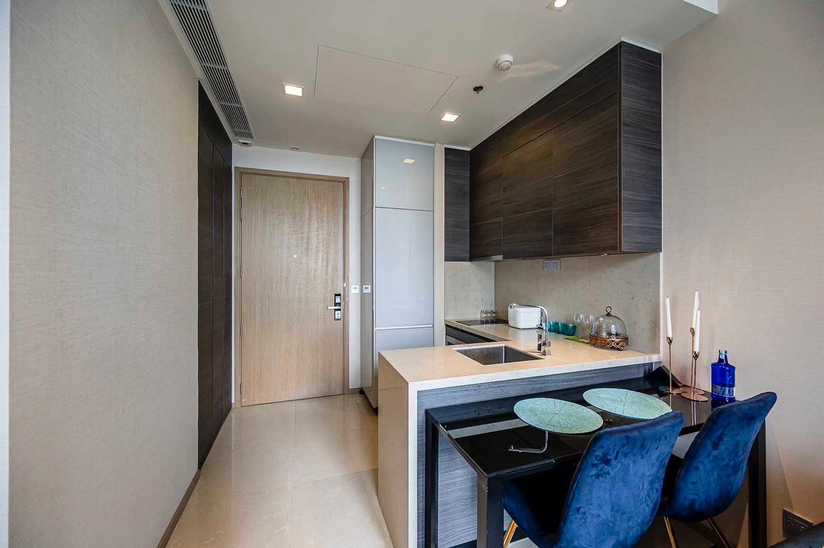 ให้เช่าคอนโดสุขุมวิท อโศก ทองหล่อ : คอนโด The ESSE Asoke เดินทางสะดวก กล้รถไฟฟ้าบีทีเอส มีรถรับส่ง ห้องสวย เฟอร์นิเจอร์ครบ พร้อมอยู่!!