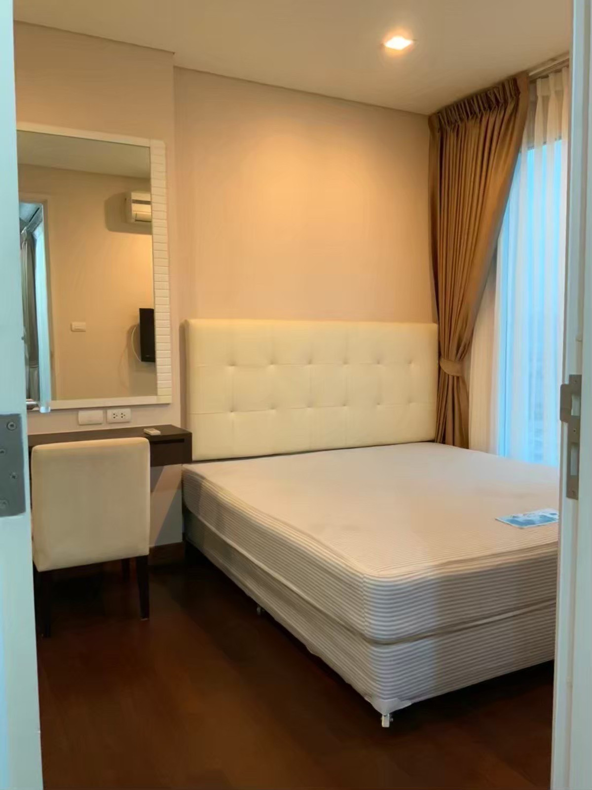 ขายคอนโดสุขุมวิท อโศก ทองหล่อ : ขาย ไอวี่ ทองหล่อ ห้องสวย เฟอร์ครบ ราคาดีมาก พร้อมเข้าอยู่