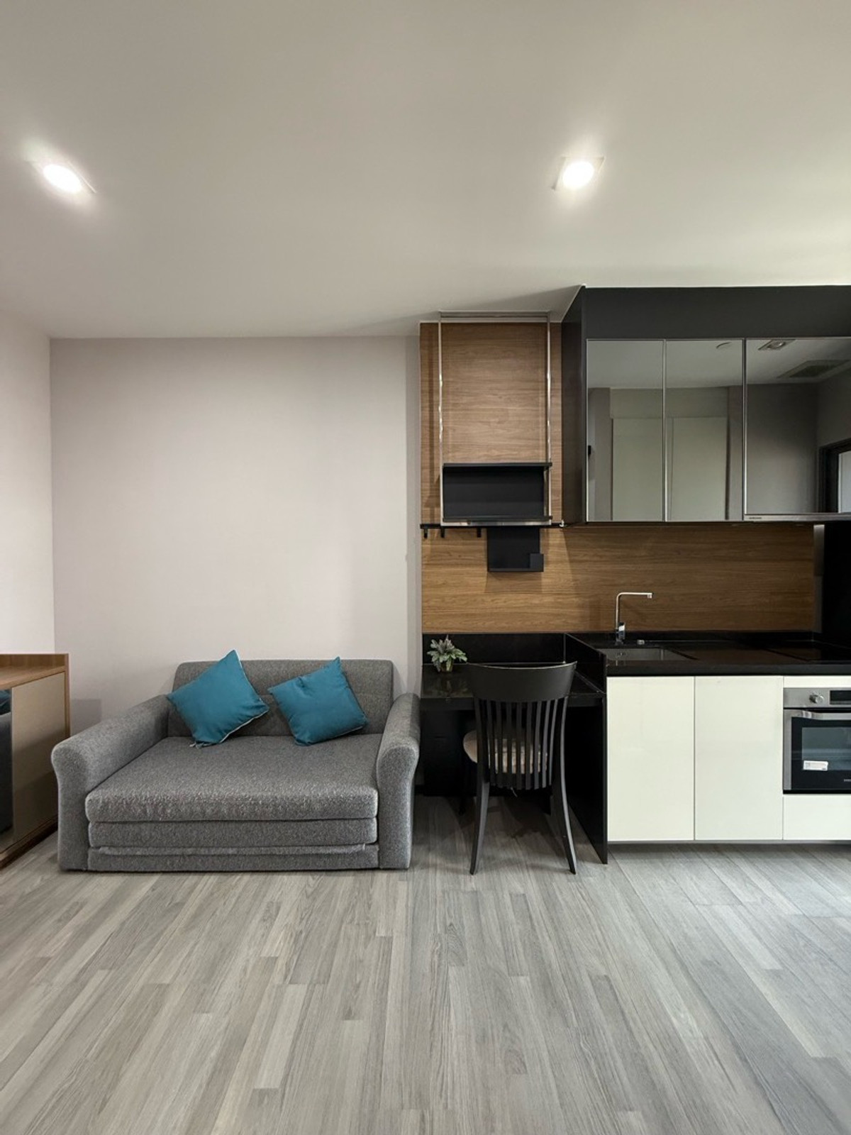 ให้เช่าคอนโดสาทร นราธิวาส : ‼️ว่างพร้อมเข้า ห้องรีโนเวทใหม่ THE ROOM SATHORN-ST.LOUIS