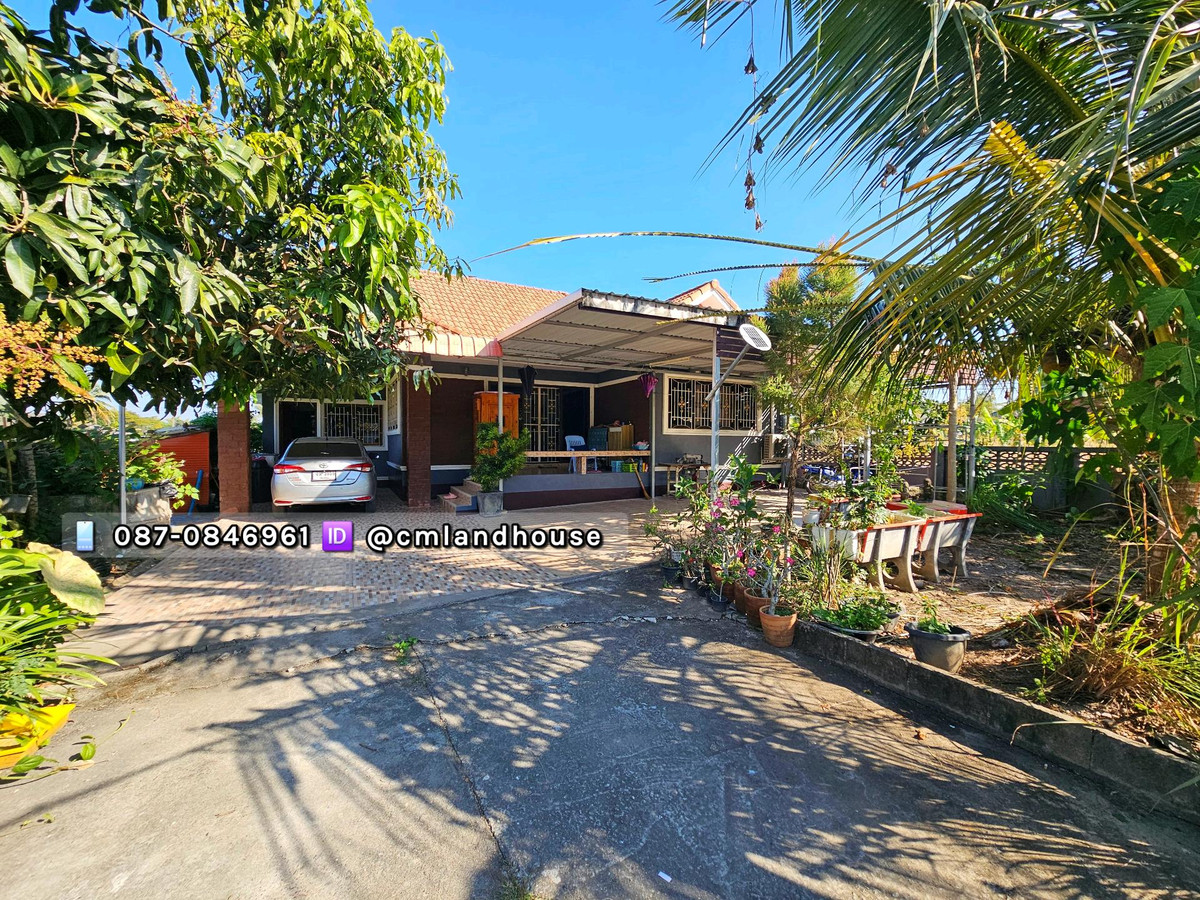 For SaleHouseChiang Mai : Wide house 150 sq m., near Central Festival, 4 km., near Mae Kuang intersection, 600 m. before Mae Kuang market. Before reaching PTT San Na Meng