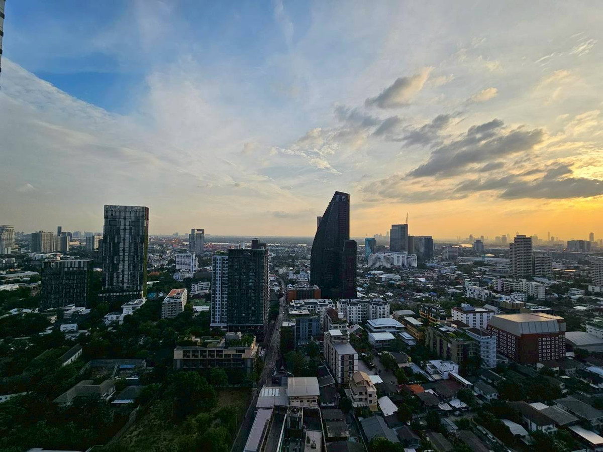 For RentCondoSukhumvit, Asoke, Thonglor : Rare 3BR Unit at Noble Remix Sukhumvit 36 – The Perfect Home for Japanese Families! 🌸