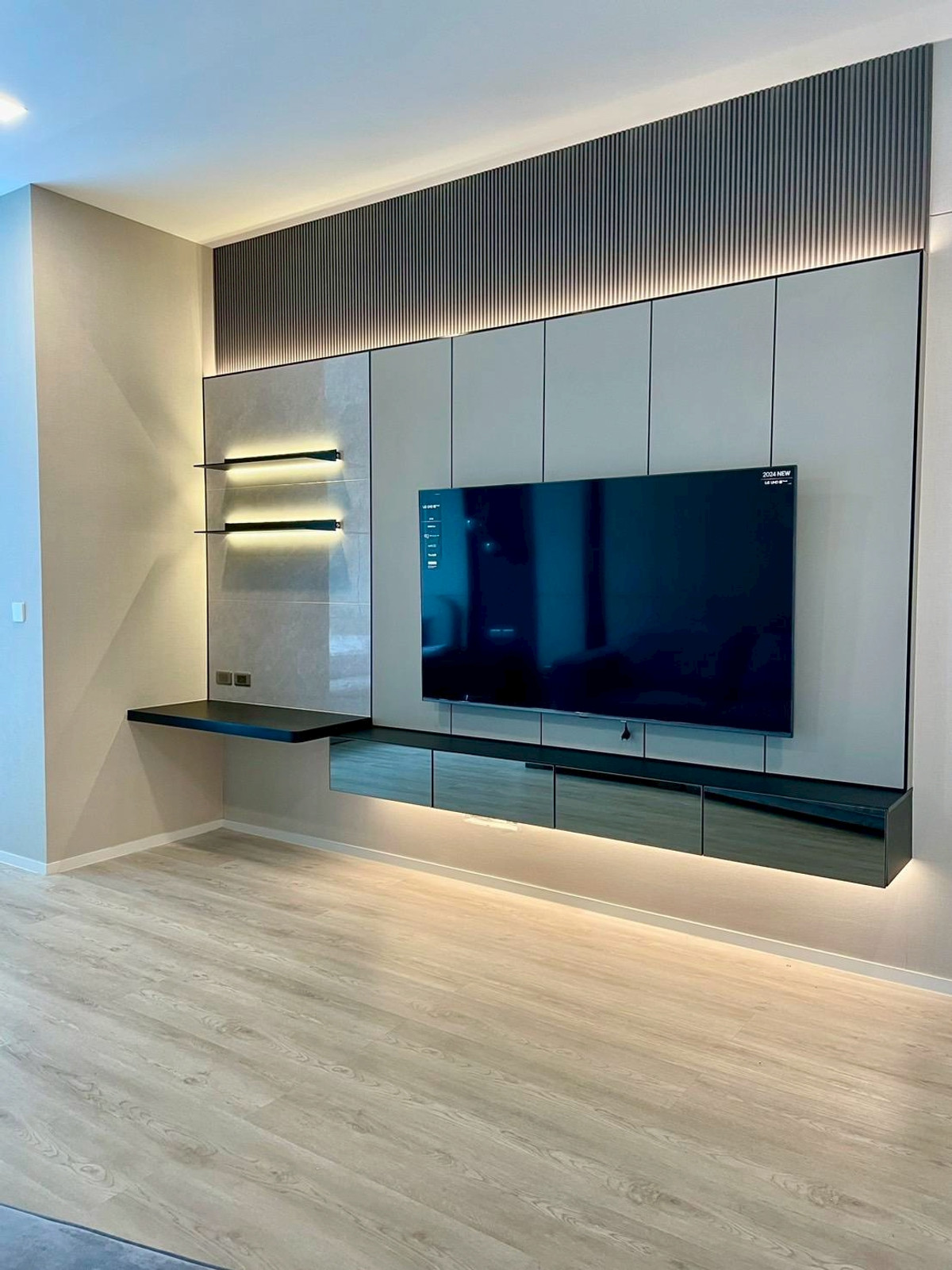 For RentHousePattanakan, Srinakarin : For rent Vive2 Krungthep Kreetha (behind Wellington School)