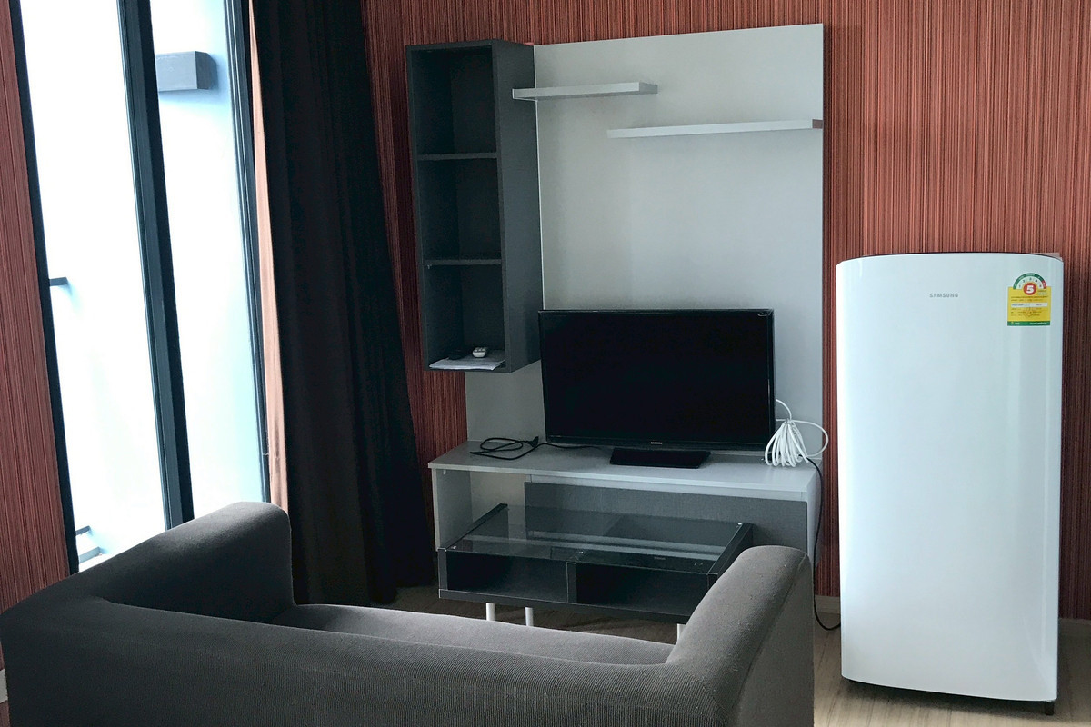 For SaleCondoRama9, Petchburi, RCA : 26 sq m, 23rd floor, THE BASE Condo, Rama 9, Ramkhamhaeng.