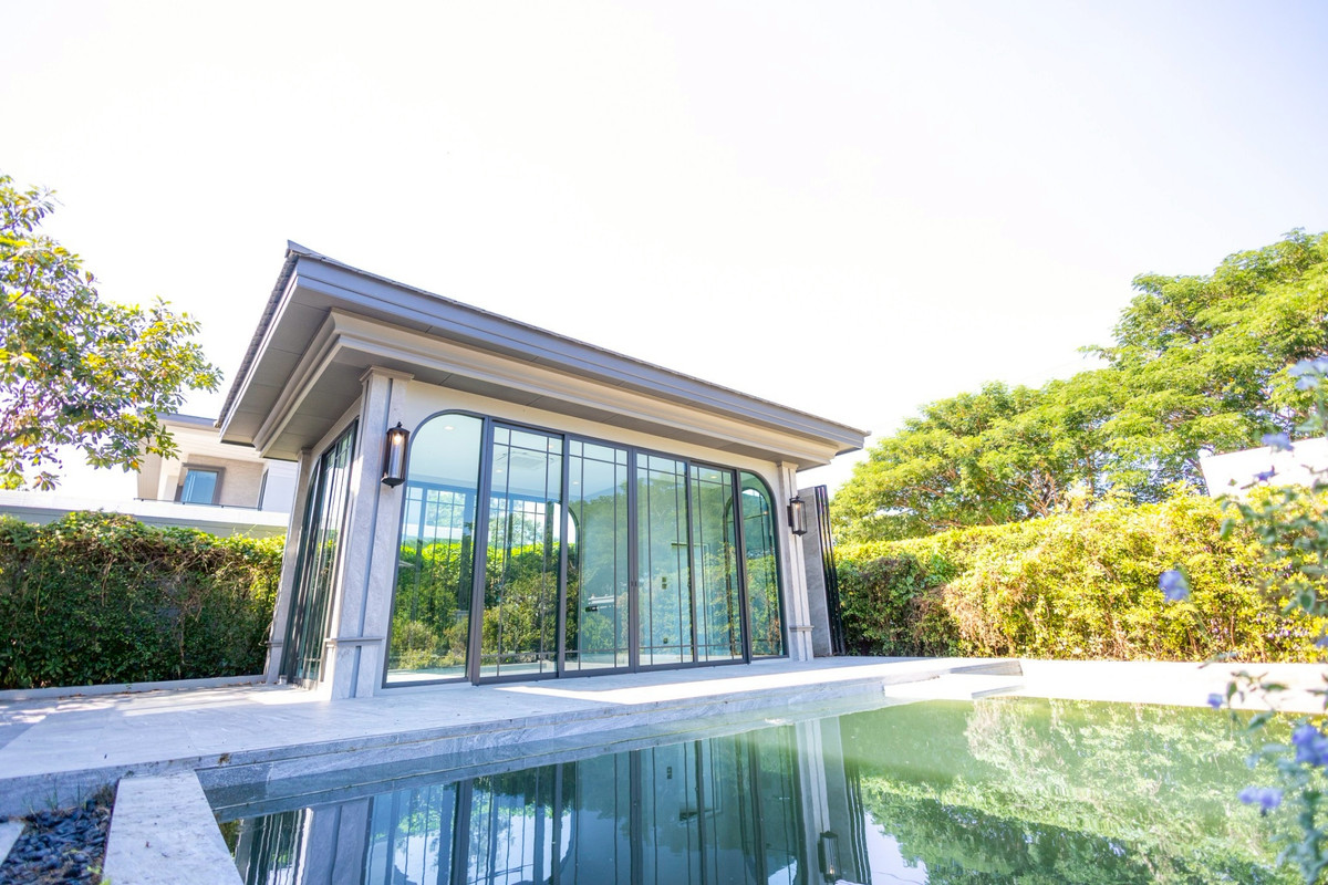 ขายบ้านมีนบุรี-ร่มเกล้า : 🏡 💥คฤหาสน์หรู พื้นที่กว้าง 10 จอด พร้อมสระว่ายน้ำ  เดอะ พาวิลเลียน รามคำแหง-วงแหวน 🎉