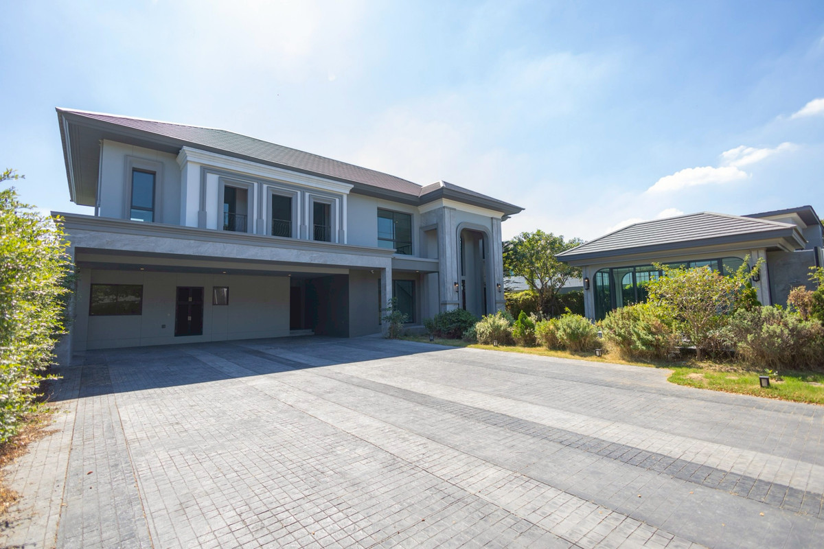 For SaleHouseMin Buri, Romklao : 🏡 💥Luxury mansion, wide area, 10 parking spaces, with swimming pool, The Pavilion Ramkhamhaeng-Wongwaen 🎉