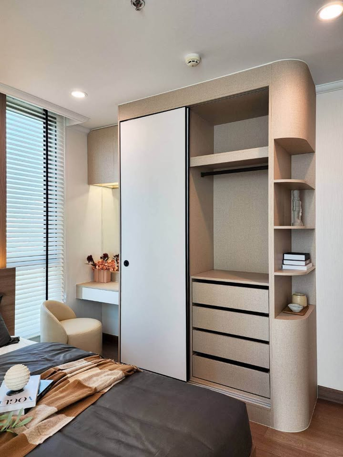 ให้เช่าคอนโดสุขุมวิท อโศก ทองหล่อ : ✨ GT15775 | คอนโด Supalai Oriental Sukhumvit 39 เดินทางสะดวก ใกล้รถไฟฟ้าบีทีเอส มีรถรับส่ง เฟอร์นิเจอร์ครบ พร้อมอยู่