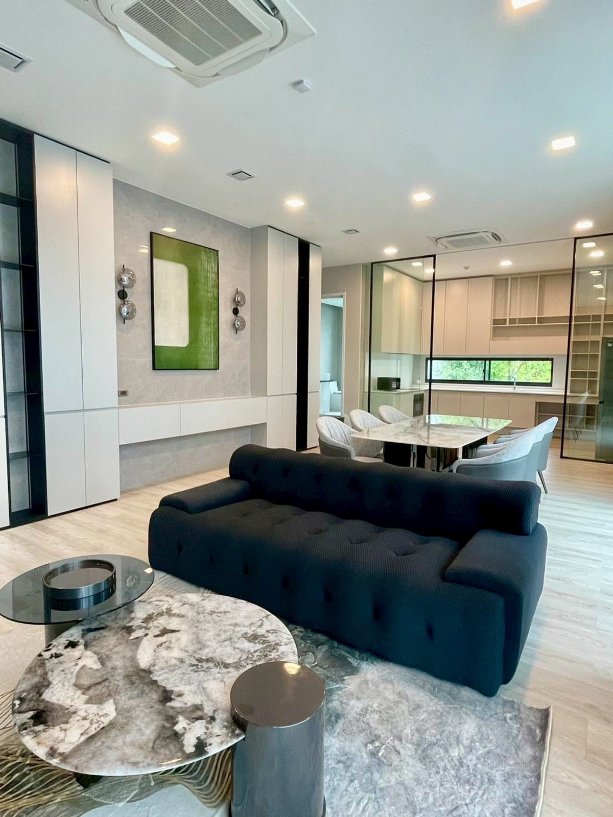 For RentHousePattanakan, Srinakarin : For rent Vive2 Krungthep Kreetha (behind Wellington School)