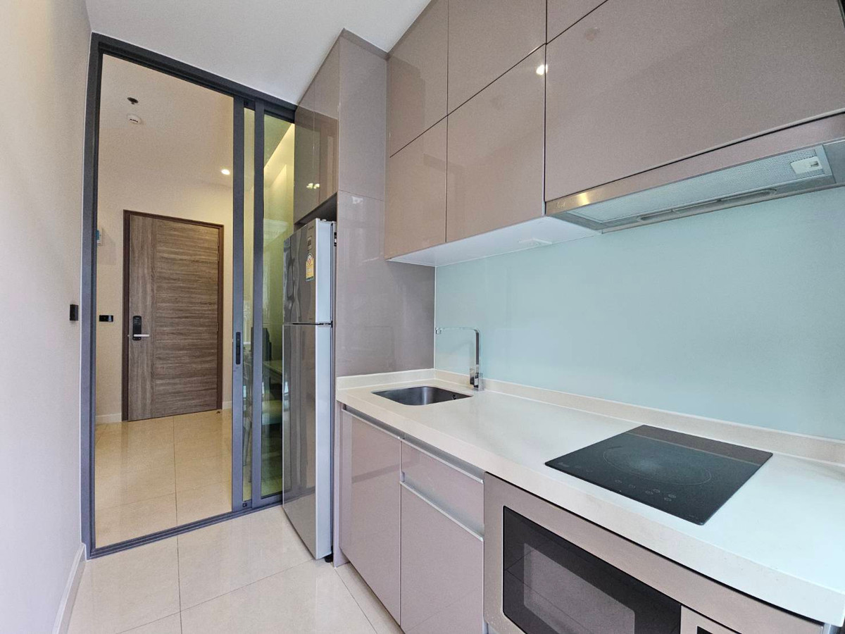 For RentCondoOnnut, Udomsuk : 🏙️ Room for rent near BTS On Nut, 1 bedroom, convenient location, lots of amenities.