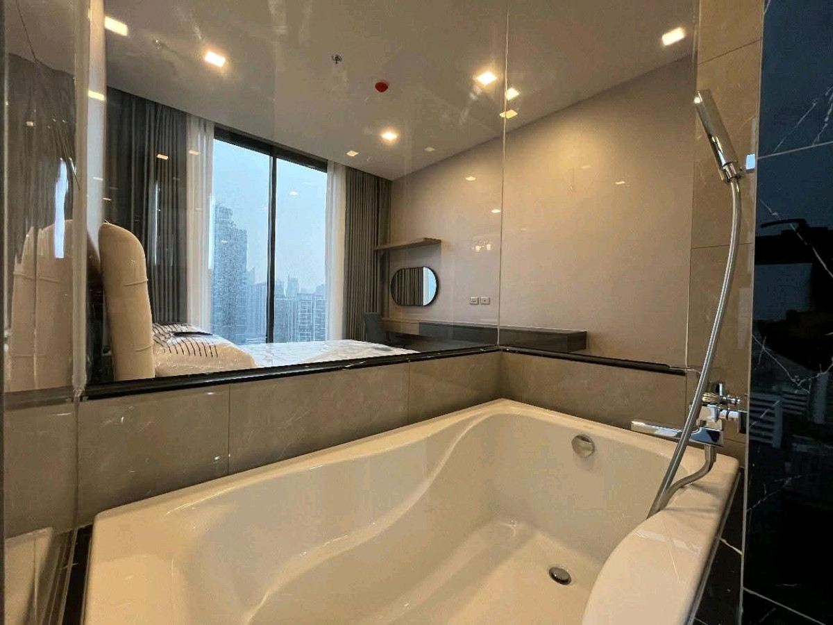 ให้เช่าคอนโดพระราม 9 เพชรบุรีตัดใหม่ RCA : 📍 โซน MRT พระราม 9 | ห้องว่างพร้อมเข้าอยู่ ทำเลศูนย์กลางธุรกิจ ใกล้ RCA – Central Rama 9 คอนโดหรูระดับพรีเมียม วิวสูงสวย บรรยากาศดี เป็นส่วนตัวเหมาะสำหรับครอบครัวห้องว่างพร้อมเข้าอยู่