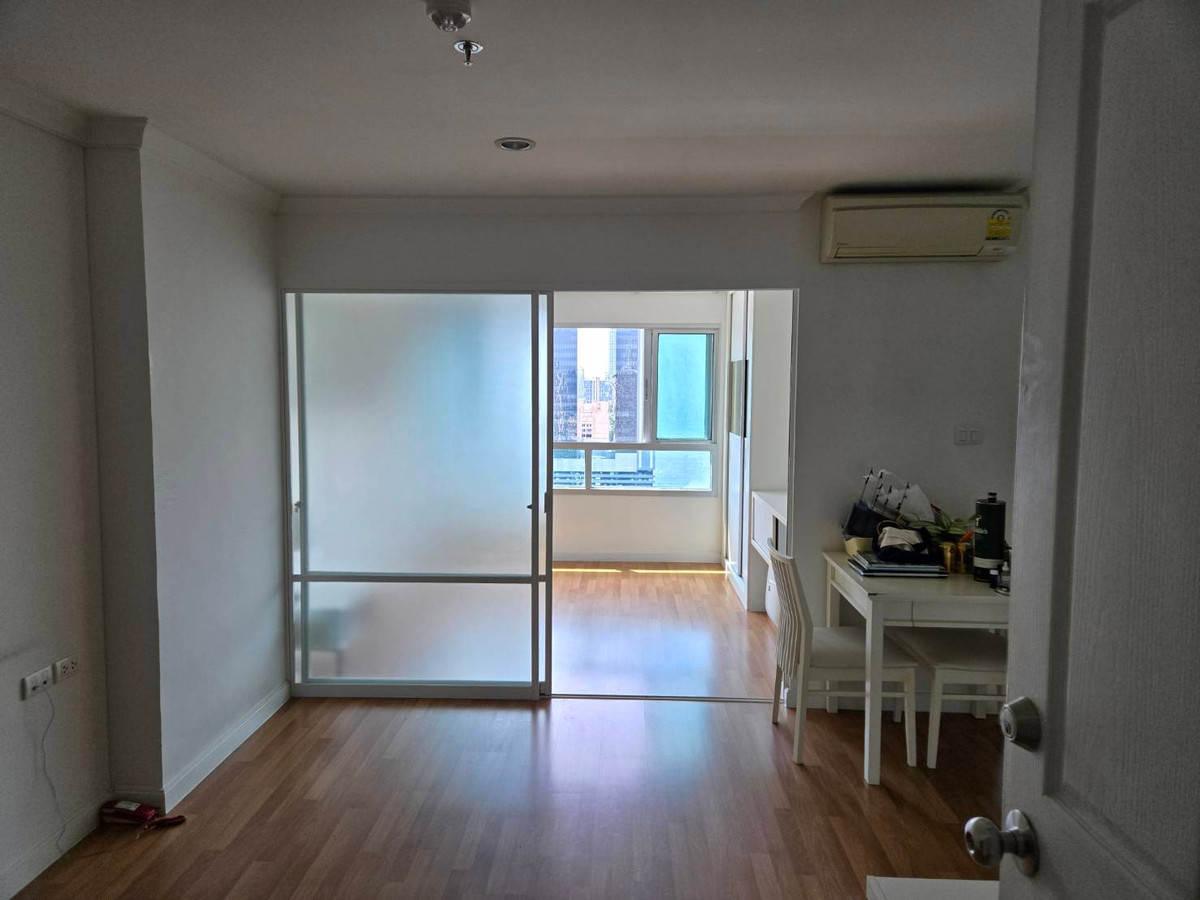 ขายคอนโดพระราม 9 เพชรบุรีตัดใหม่ RCA : ขาย/SALE : Lumpini Place Rama 9-Ratchada (ลุมพินี เพลส พระราม9-รัชดา) - 1 ห้องนอน LC077