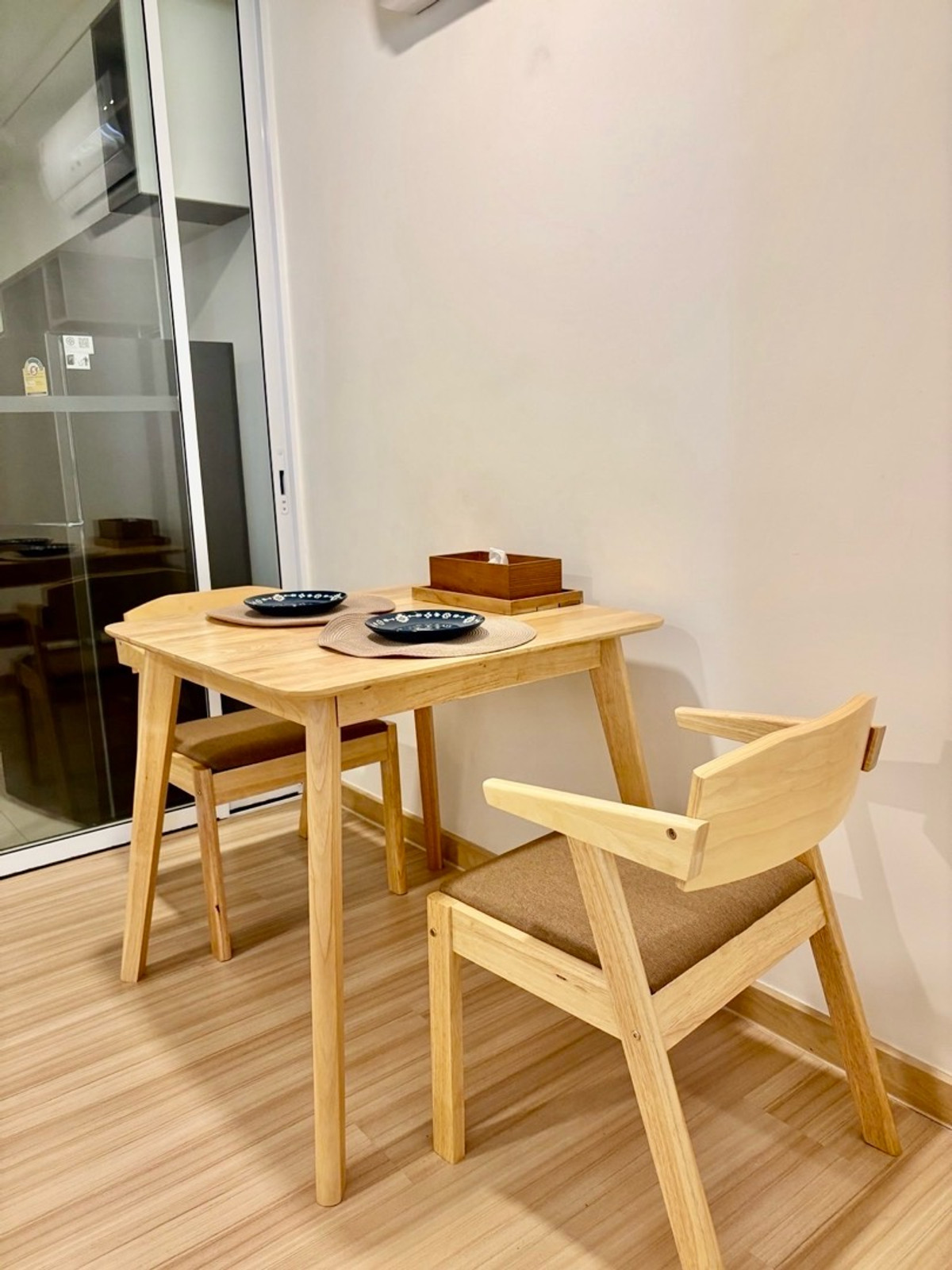 ขายคอนโดพระราม 8 สามเสน ราชวัตร : 🌉 ขายด่วน! คอนโดวิวโค้งน้ำเจ้าพระยา สะพานพระราม 8 🌉
Chateau In Town Rama 8
💥 ราคาเพียง 2.25 ล้านบาท (รวมค่าโอน) 💥

ตื่นเช้ามาพร้อมวิวแม่น้ำเจ้าพระยา
เย็น ๆ นั่งมองแสงไฟสะพานพระราม 8 จากห้องคุณ
ทำเลนี้…หายาก และราคานี้…ไม่ควรพลาด!
