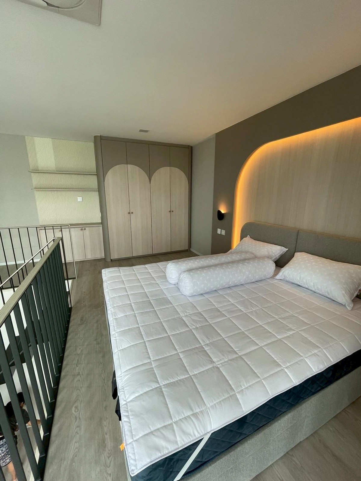 For RentHousePattanakan, Srinakarin : For rent Vive2 Krungthep Kreetha (behind Wellington School)