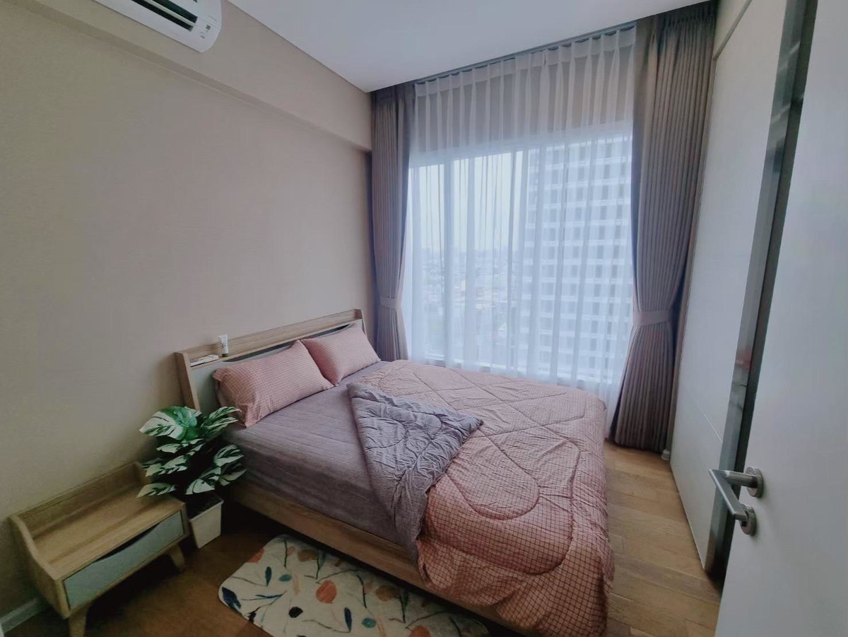 For RentCondoLadprao, Central Ladprao : The Saint Residences, 20th+ floor room, beautiful view, not blocked, quiet room, fully furnished, complete with electrical appliances.