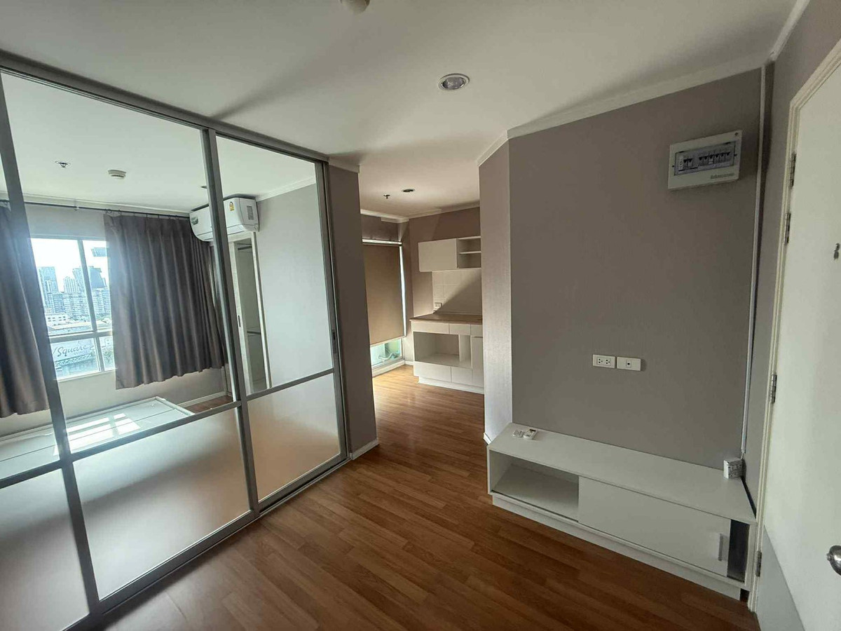 For SaleCondoRama9, Petchburi, RCA : Condo for sale, free furniture, Lumpini Park Rama 9 - Ratchada Project (S5288)