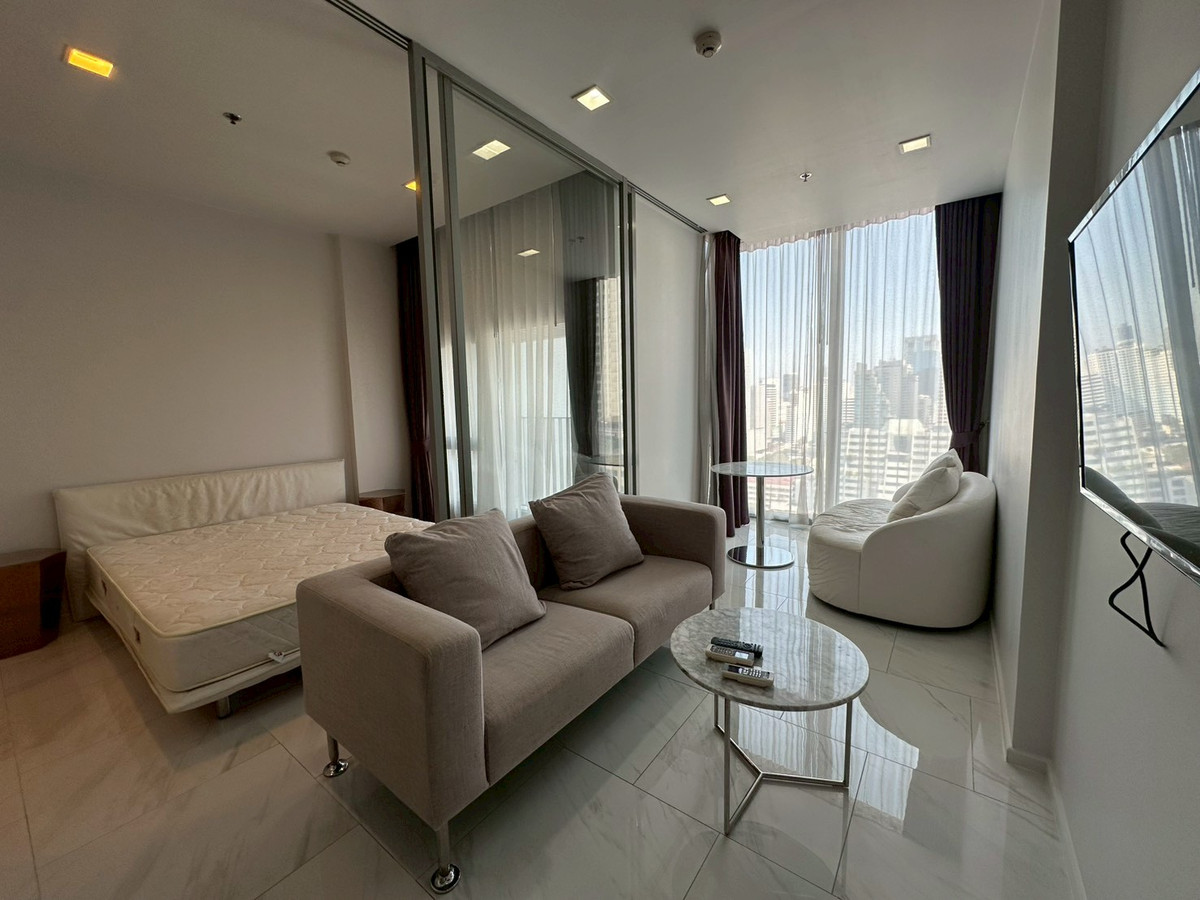 ให้เช่าคอนโดนานา : ไฮด์ สุขุมวิท 11 ให้เช่า