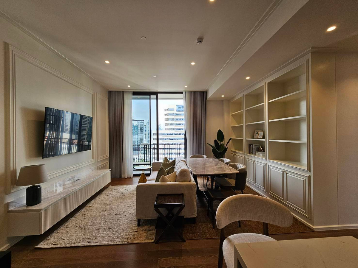 ให้เช่าคอนโดวิทยุ ชิดลม หลังสวน : 2 ห้องนอน ที่ MUNIQ LANGSUAN) , Contact 062-496-6454