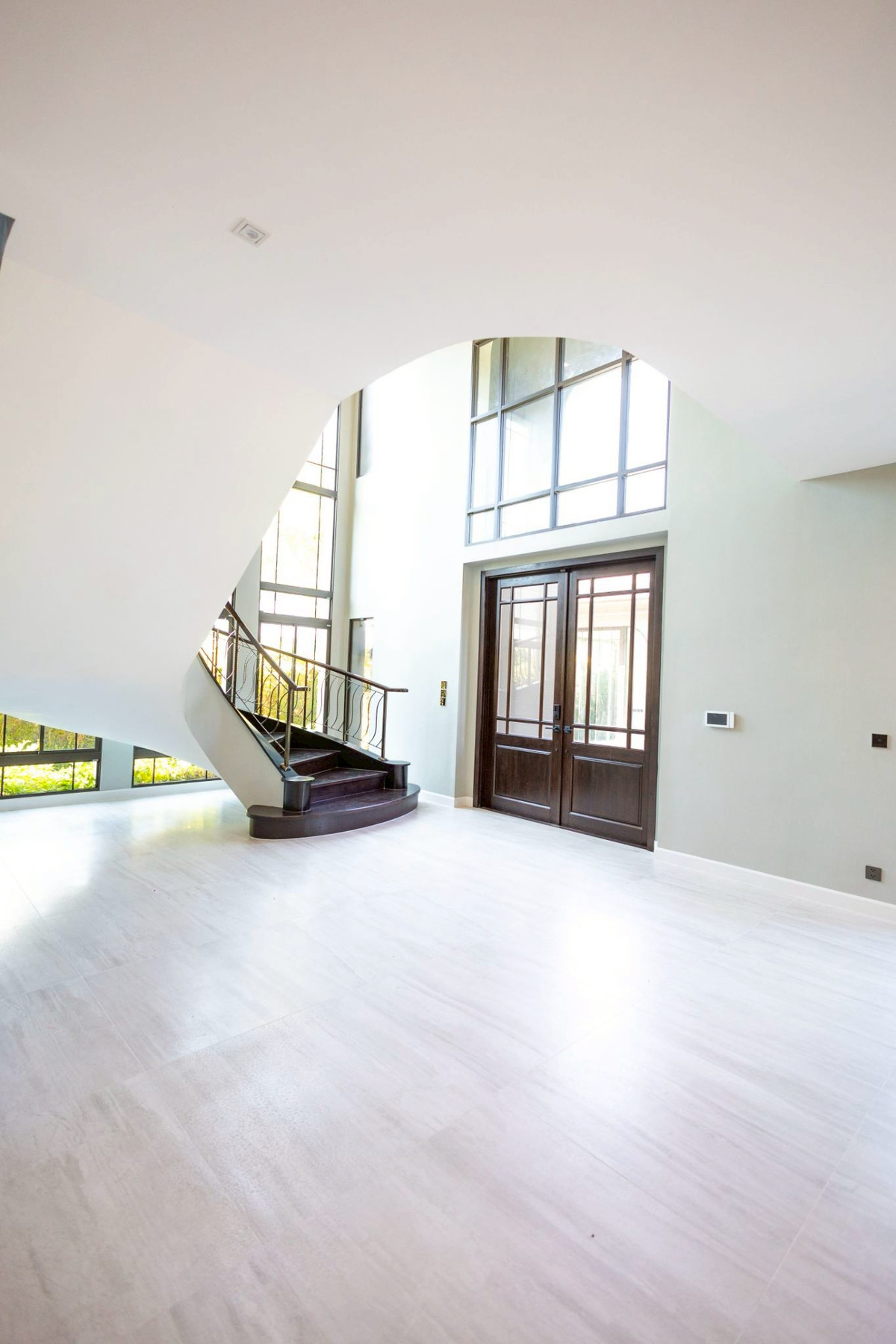 ขายบ้านมีนบุรี-ร่มเกล้า : 🏡 💥คฤหาสน์หรู พื้นที่กว้าง 10 จอด พร้อมสระว่ายน้ำ  เดอะ พาวิลเลียน รามคำแหง-วงแหวน 🎉