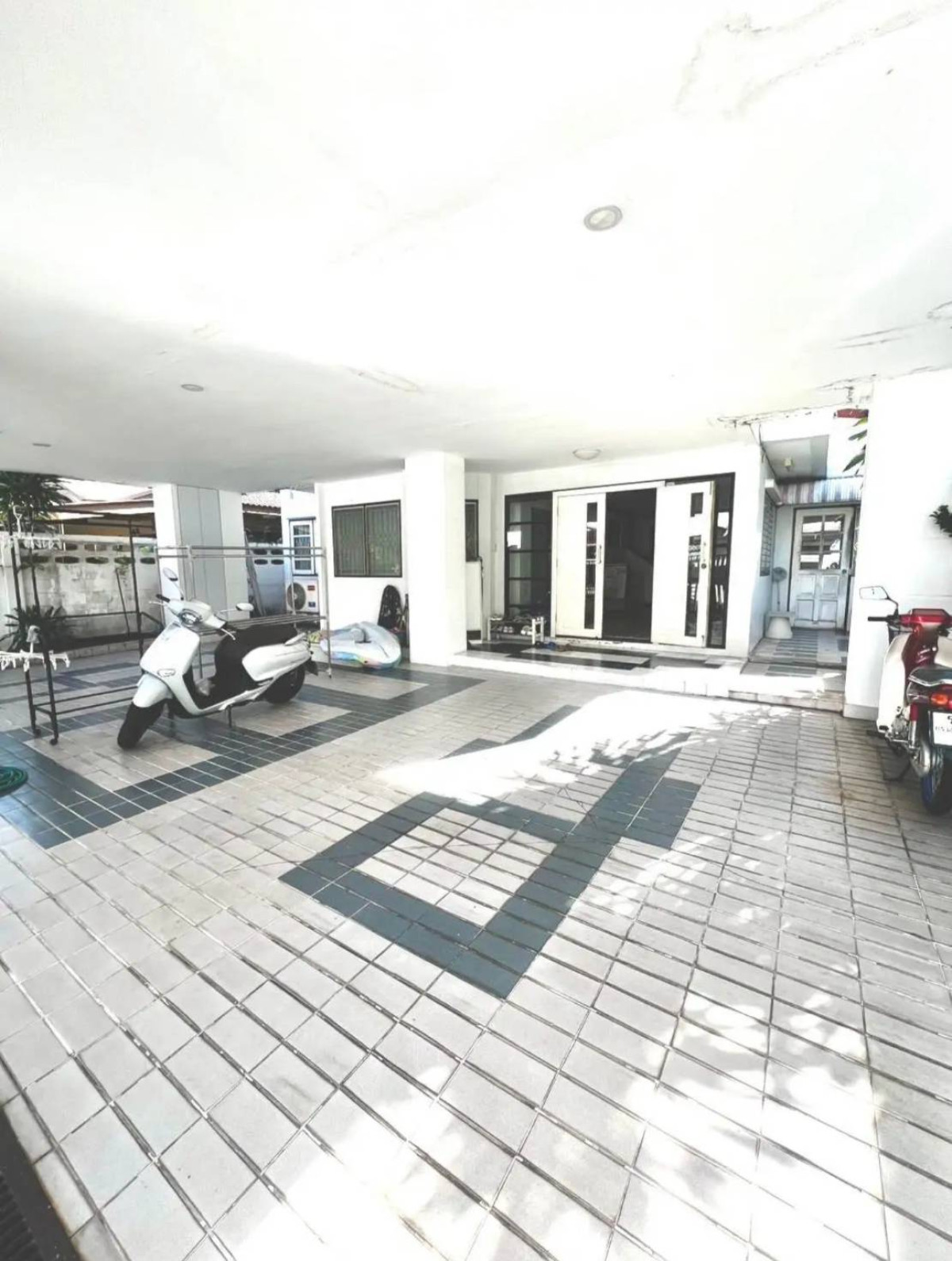 ขายบ้านเกษตร นวมินทร์ ลาดปลาเค้า : ขายบ้านเดี่ยว 2 ชั้น ซอยลาดปลาเค้า 10 ,จรเข้บัว เขต ลาดพร้าว กรุงเทพ CX-141421