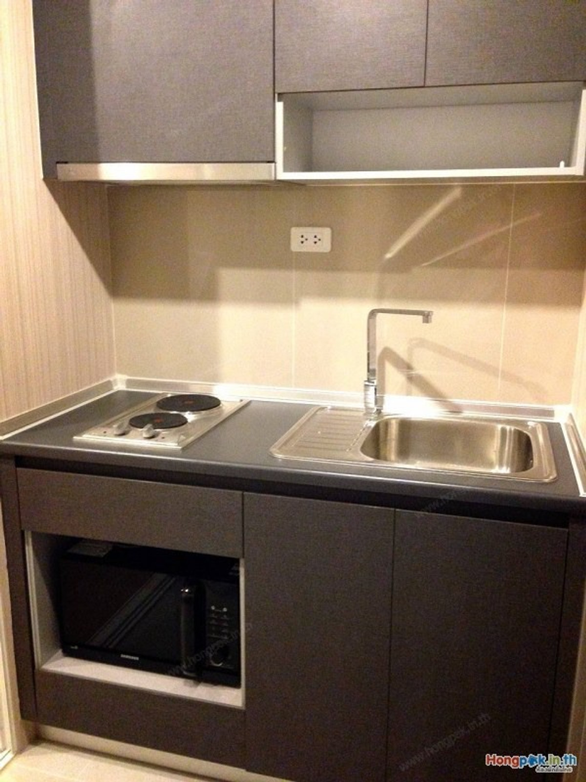 For SaleCondoRama9, Petchburi, RCA : 26 sq m, 23rd floor, THE BASE Condo, Rama 9, Ramkhamhaeng.