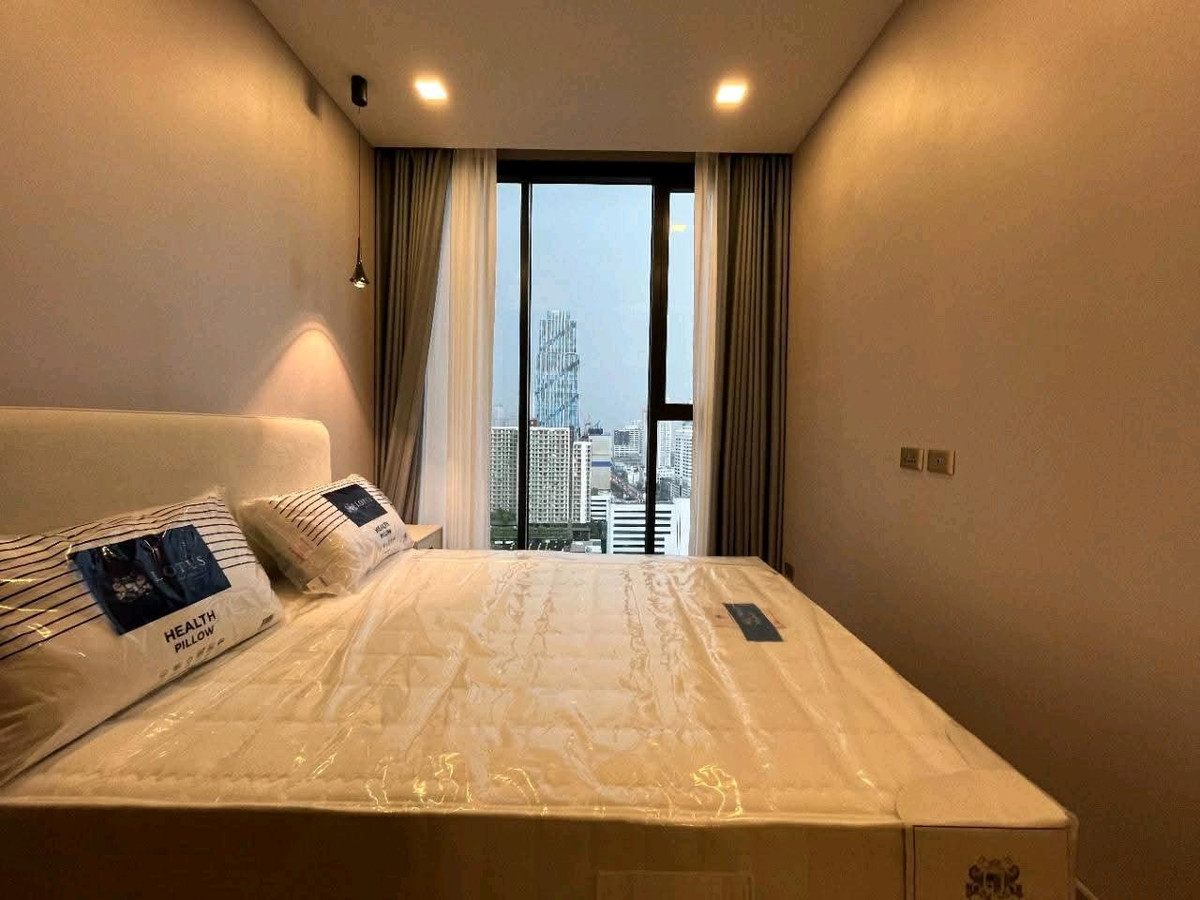 ให้เช่าคอนโดพระราม 9 เพชรบุรีตัดใหม่ RCA : 📍 โซน MRT พระราม 9 | ห้องว่างพร้อมเข้าอยู่ ทำเลศูนย์กลางธุรกิจ ใกล้ RCA – Central Rama 9 คอนโดหรูระดับพรีเมียม วิวสูงสวย บรรยากาศดี เป็นส่วนตัวเหมาะสำหรับครอบครัวห้องว่างพร้อมเข้าอยู่