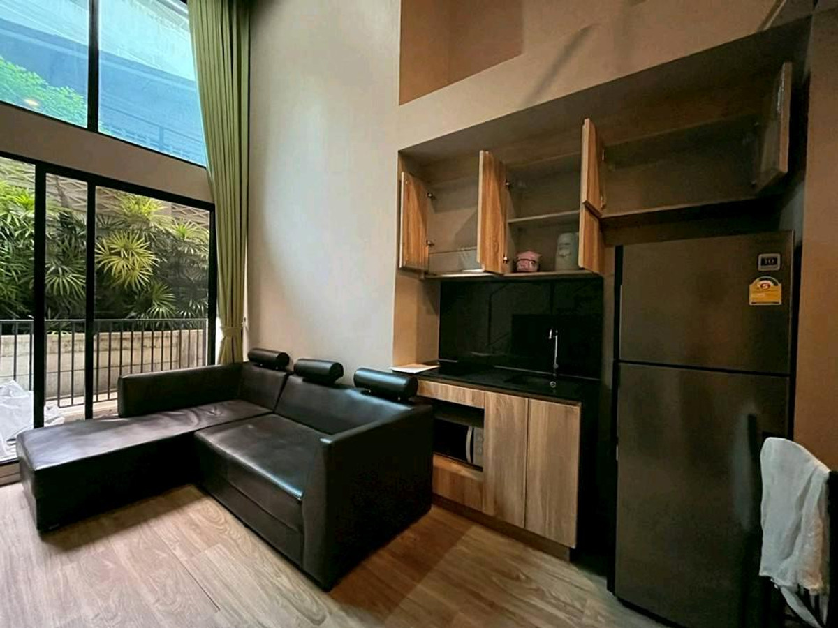 ขายคอนโดสาทร นราธิวาส : ด่วน🌃✅ขายคอนโด บลอสซั่ม คอนโด แอท สาทร-เจริญราษฎร์ ห้อง Duplex ขนาด 49 ตรม.ชั้น 1 ราคา 3.65 ล.ใกล้เซนทรัล พระราม3