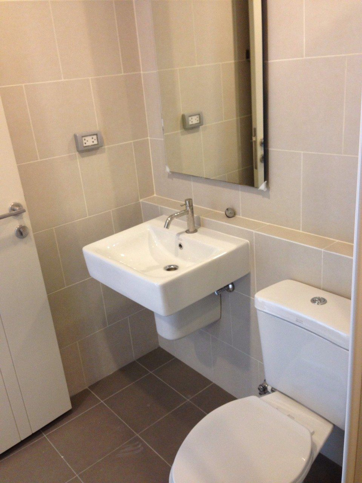 For SaleCondoRama9, Petchburi, RCA : 26 sq m, 23rd floor, THE BASE Condo, Rama 9, Ramkhamhaeng.