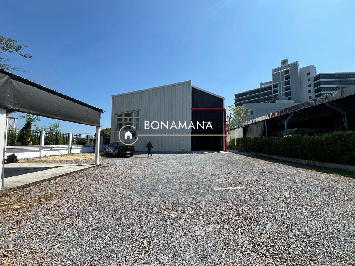 For RentWarehouseNawamin, Ramindra : Studio/warehouse for rent, Ramintra, near fashion department store (BTS Ramintra Km. 9: 750m)