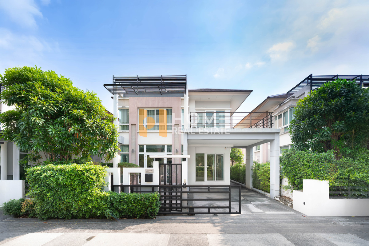 For SaleHouseLadprao, Central Ladprao : Detached house in the heart of Ladprao ✨ The Gallery House Pattern / 3 Bedrooms (For Sale) TPM307