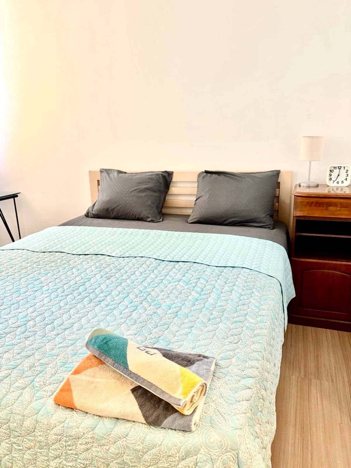 ขายคอนโดพระราม 8 สามเสน ราชวัตร : 🌉 ขายด่วน! คอนโดวิวโค้งน้ำเจ้าพระยา สะพานพระราม 8 🌉
Chateau In Town Rama 8
💥 ราคาเพียง 2.25 ล้านบาท (รวมค่าโอน) 💥

ตื่นเช้ามาพร้อมวิวแม่น้ำเจ้าพระยา
เย็น ๆ นั่งมองแสงไฟสะพานพระราม 8 จากห้องคุณ
ทำเลนี้…หายาก และราคานี้…ไม่ควรพลาด!
