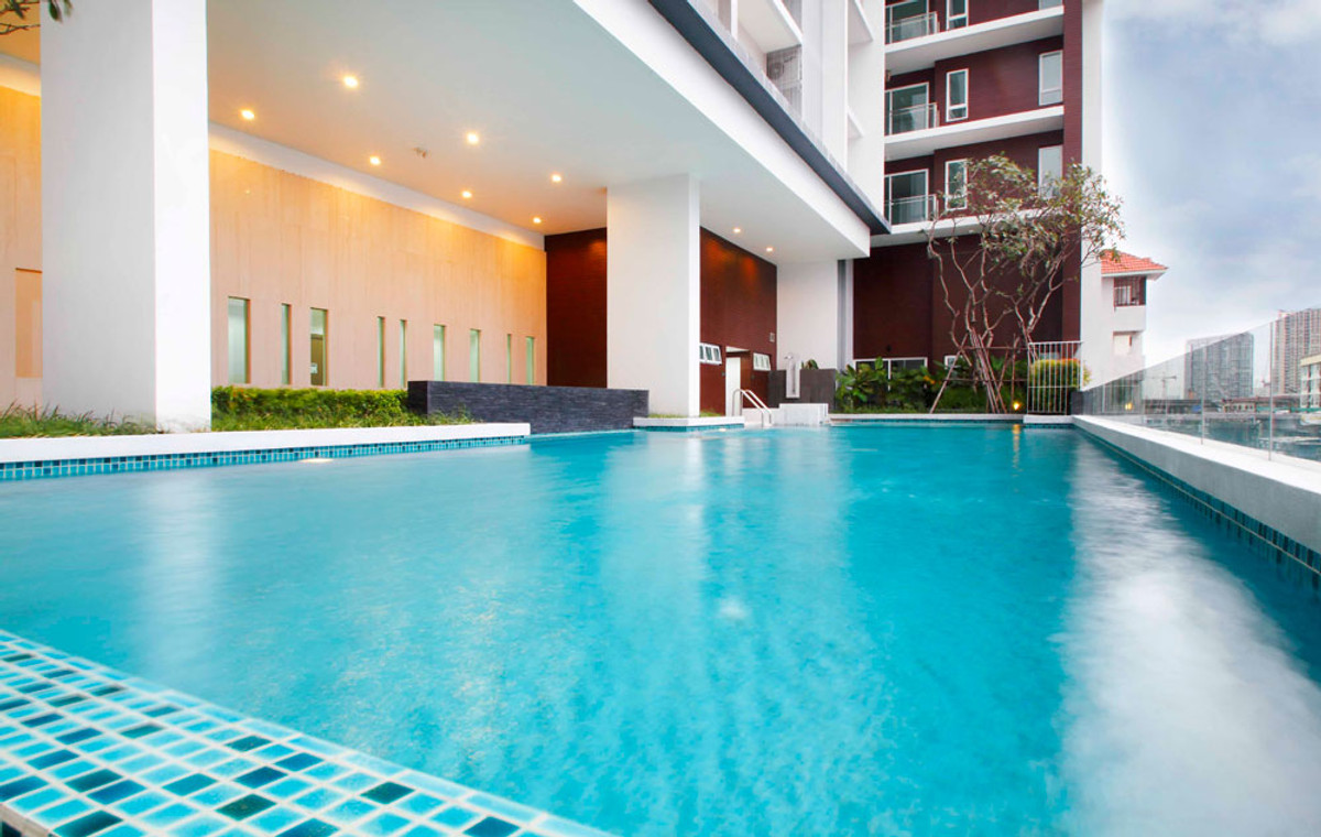 For SaleCondoOnnut, Udomsuk : The Bloom sukhumvit 71 for sale under market price only 2.65 Million Baht.