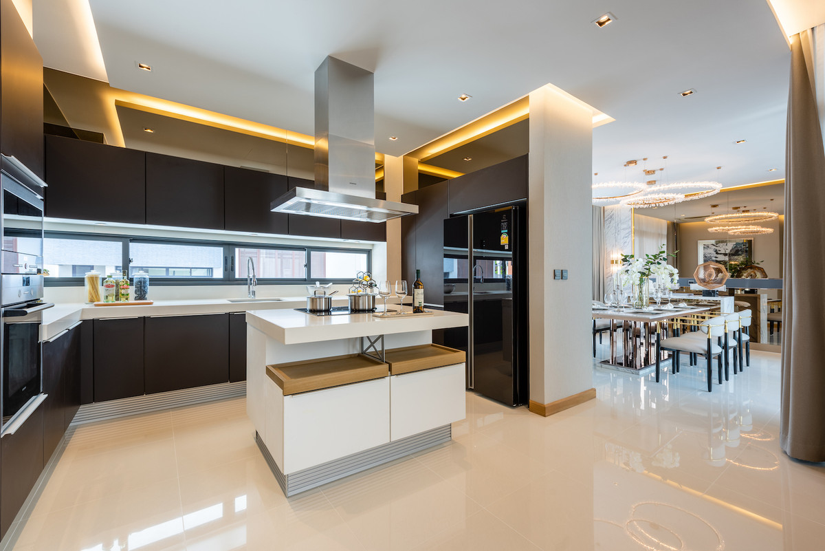 ขายบ้านพระราม 9 เพชรบุรีตัดใหม่ RCA : ขายบ้านหรู Parc Priva – หลังใหญ่ 4 ห้องนอน ราคาต่ำกว่าตลาด