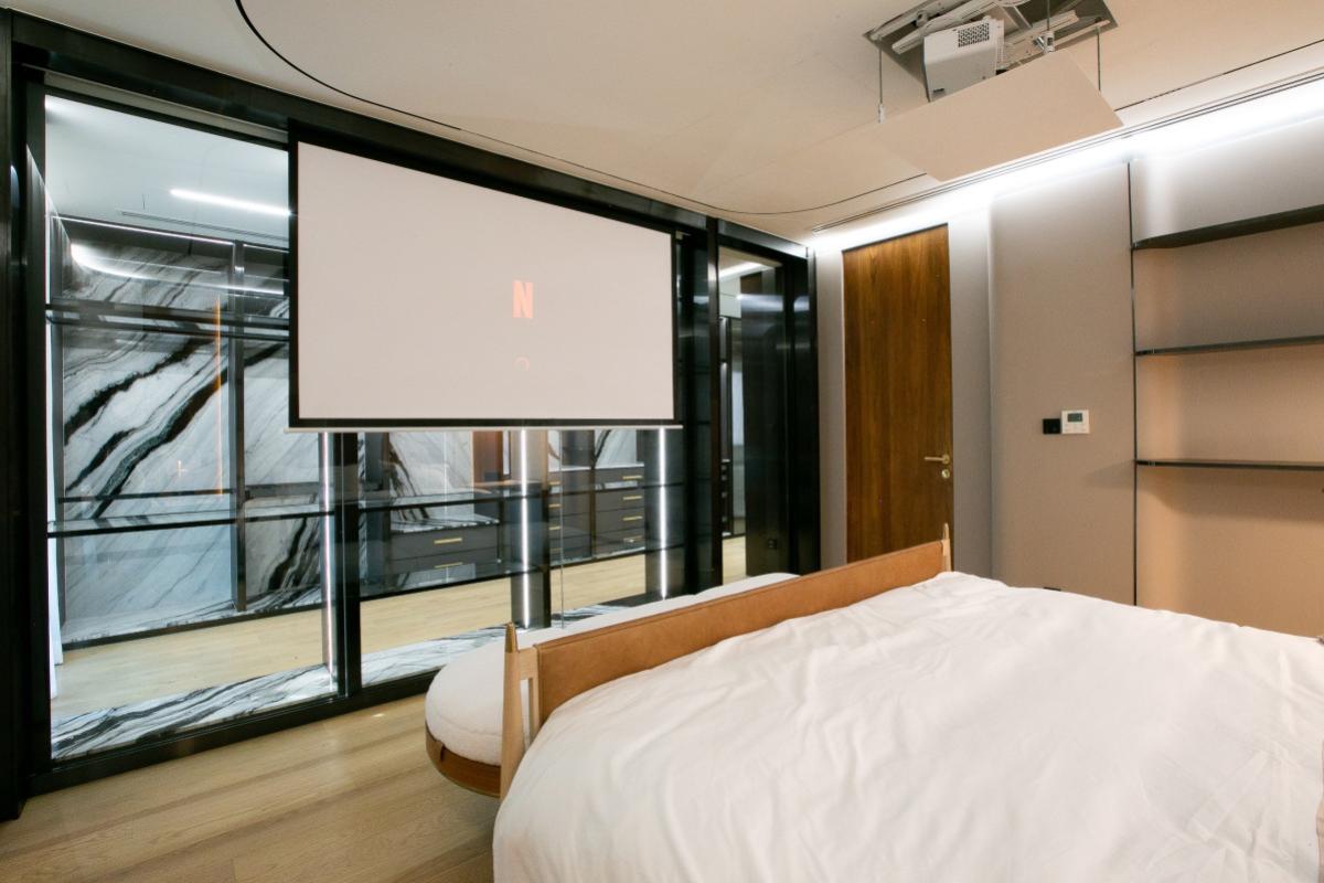 For SaleTownhomeSukhumvit, Asoke, Thonglor : For Sale Townhouse/Townhome  , Baan Klang Krung Thonglor , BTS-Thong Lo , Khlong Tan Nuea , Watthana , Bangkok , CX-142205