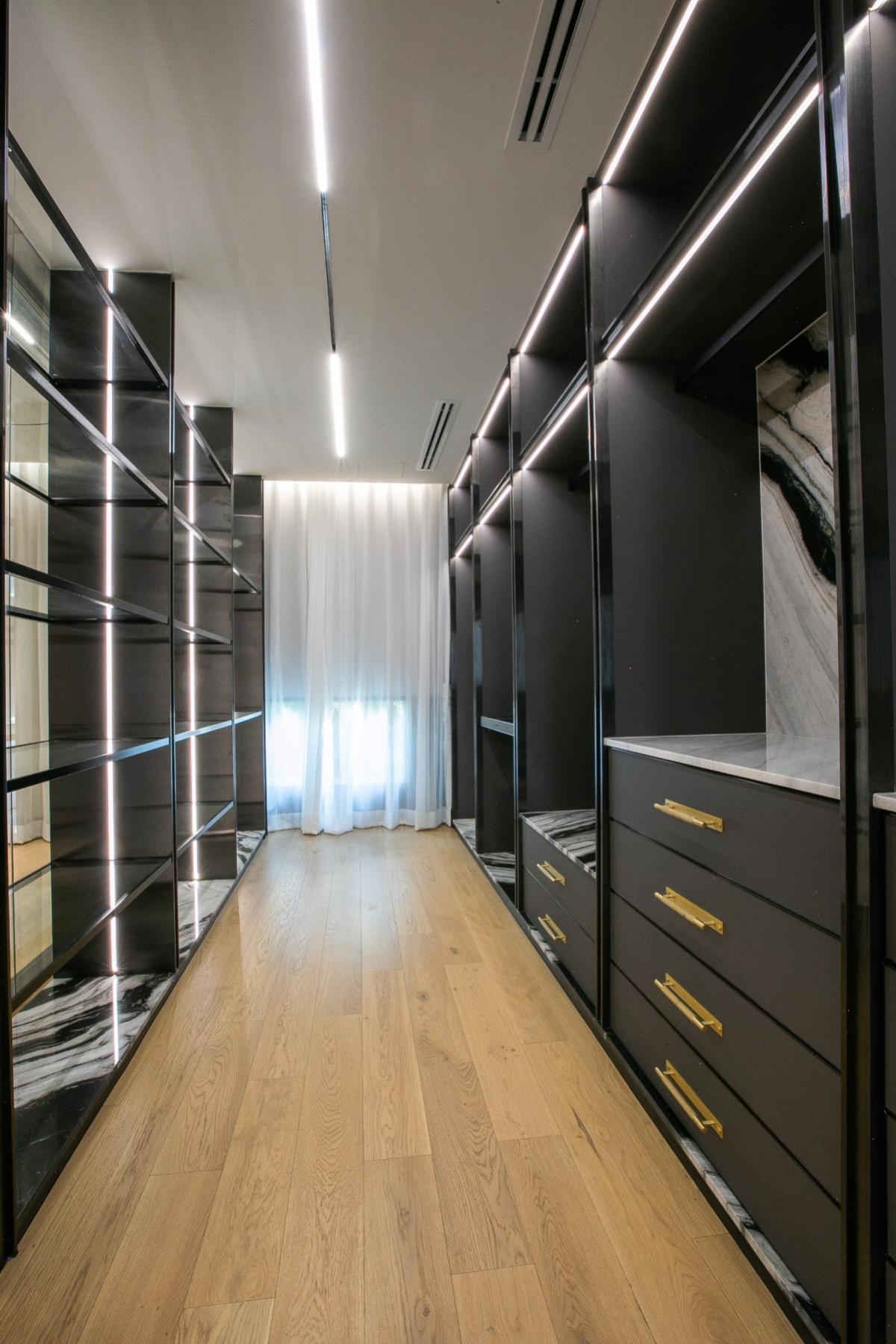 For SaleTownhomeSukhumvit, Asoke, Thonglor : For Sale Townhouse/Townhome  , Baan Klang Krung Thonglor , BTS-Thong Lo , Khlong Tan Nuea , Watthana , Bangkok , CX-142205