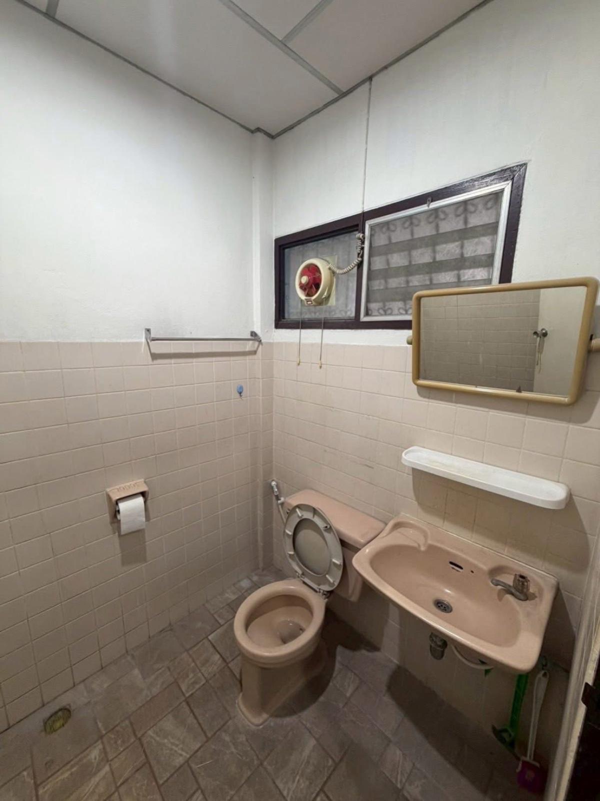 ขายบ้านนนทบุรี บางใหญ่ บางบัวทอง : ขายทาวน์เฮ้าส์/ทาวน์โฮม  บ้านบัวทอง 1 MRT-คลองบางไผ่ บางรักพัฒนา บางบัวทอง นนทบุรี CX-142178