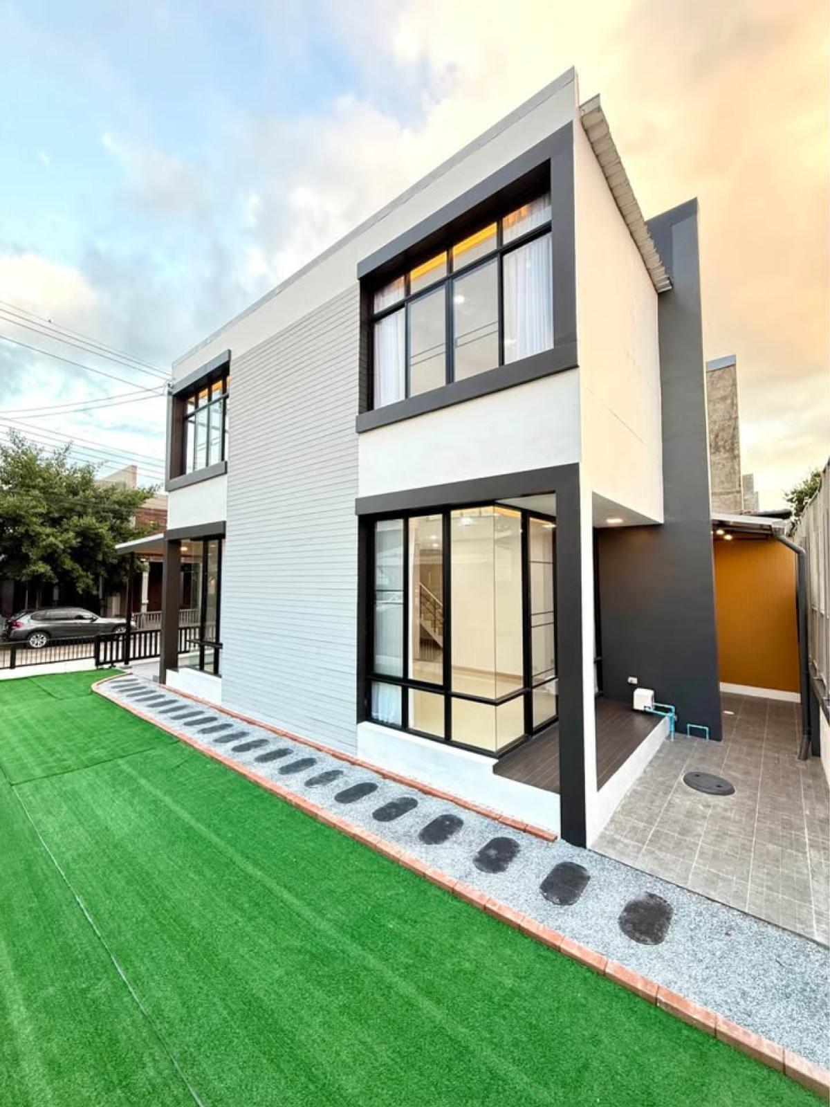 ขายบ้านบางแค เพชรเกษม : ขายบ้าน  เดอะซีซั่น เพชรเกษม 69 ห้องมุม หนองแขม เขต หนองแขม กรุงเทพ CX-141862