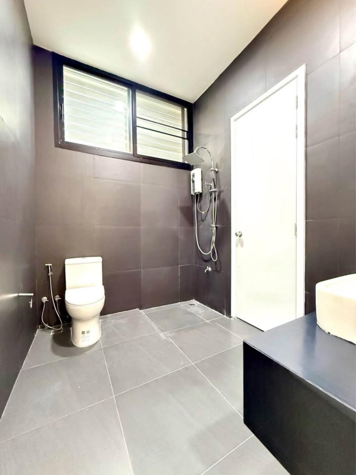 ขายบ้านบางแค เพชรเกษม : ขายบ้าน  เดอะซีซั่น เพชรเกษม 69 ห้องมุม หนองแขม เขต หนองแขม กรุงเทพ CX-141862