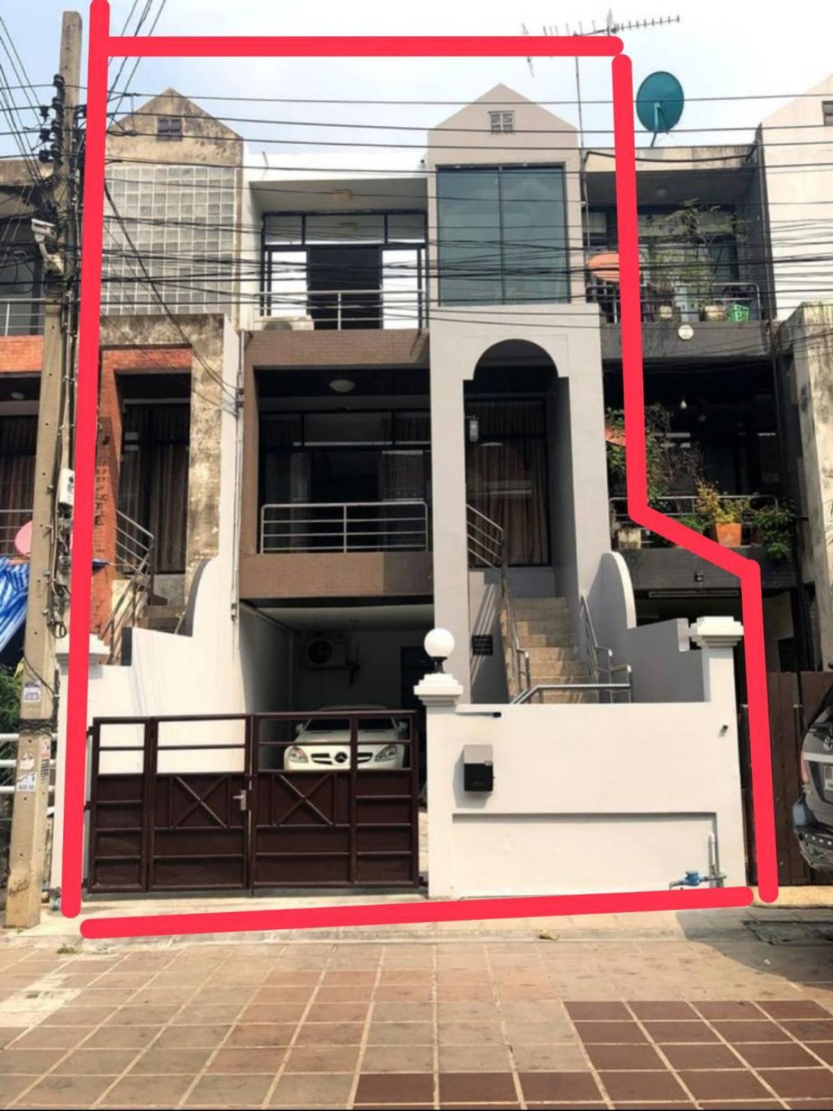For SaleTownhomeSapankwai,Jatujak : For Sale Townhouse/Townhome  , Warren Mansion 2 , newly renovated , Lat Yao , Chatuchak , Bangkok , CX-141630