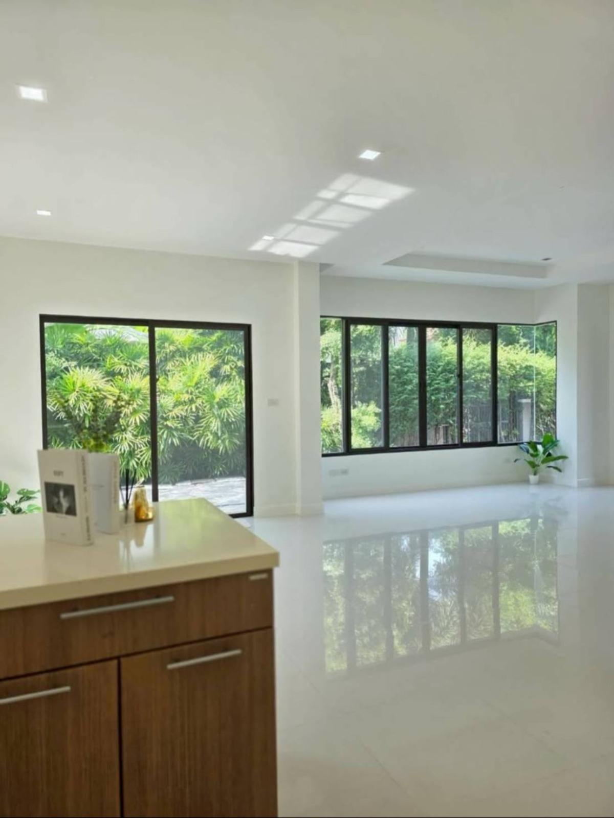 ขายบ้านนวมินทร์ รามอินทรา : ขายบ้าน  เศรษฐสิริ วัชรพล ออเงิน เขต สายไหม กรุงเทพ CX-141659