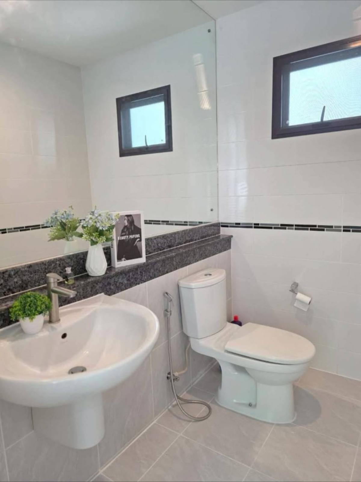 ขายบ้านนวมินทร์ รามอินทรา : ขายบ้าน  เศรษฐสิริ วัชรพล ออเงิน เขต สายไหม กรุงเทพ CX-141659