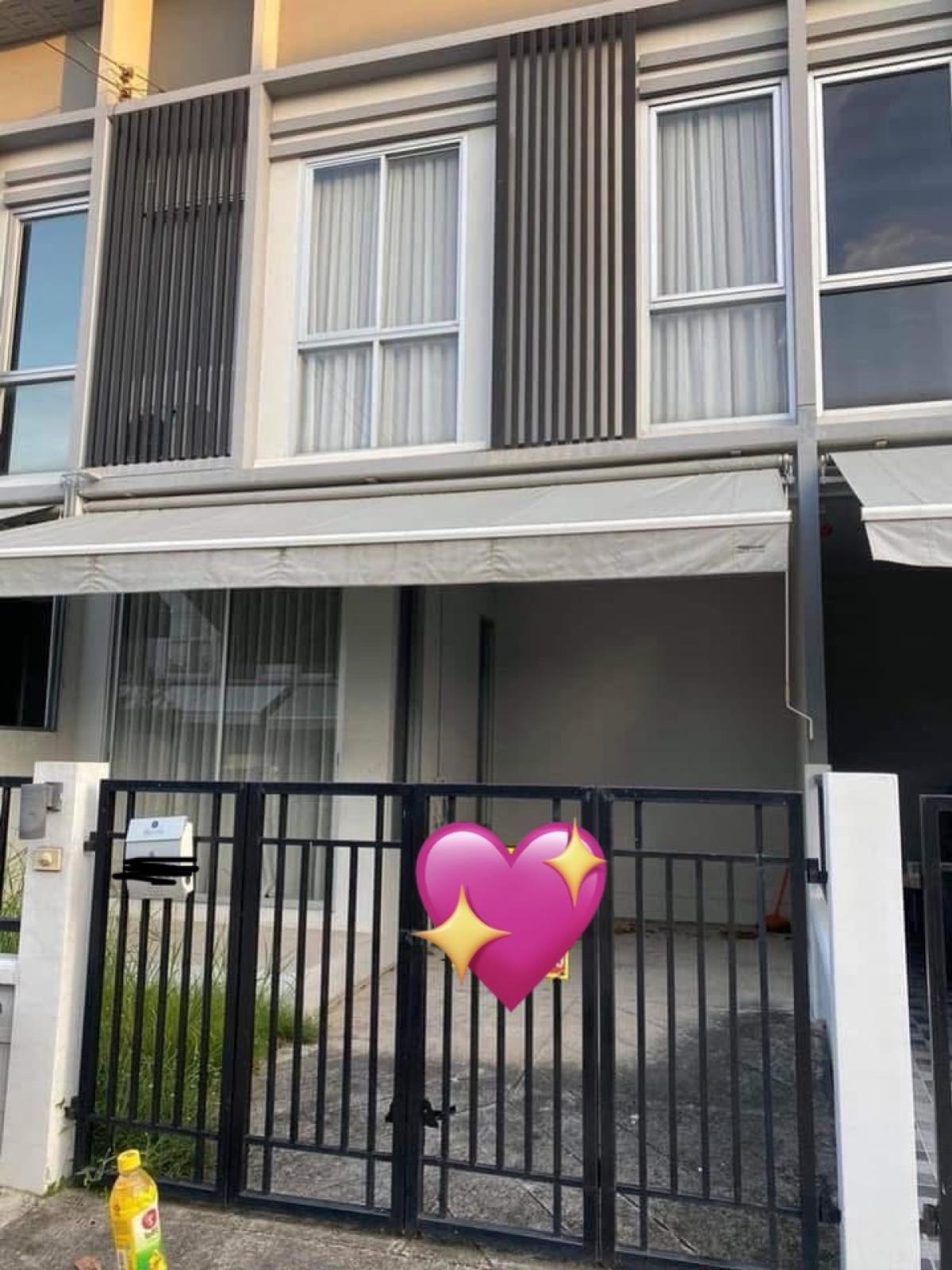 ขายทาวน์โฮมนวมินทร์ รามอินทรา : ขายทาวน์เฮ้าส์/ทาวน์โฮม  สัมมากร อเวนิว รามอินทรา-วงแหวน ท่าแร้ง เขต บางเขน กรุงเทพ CX-141420