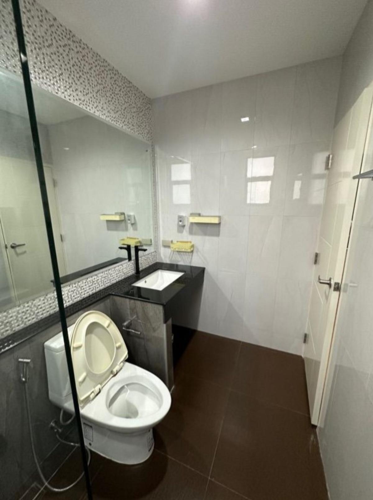 ขายบ้านบางแค เพชรเกษม : ขายบ้าน  วิสดอม กรีนทาวน์ 2 ห้องมุม หนองแขม เขต หนองแขม กรุงเทพ CX-140852