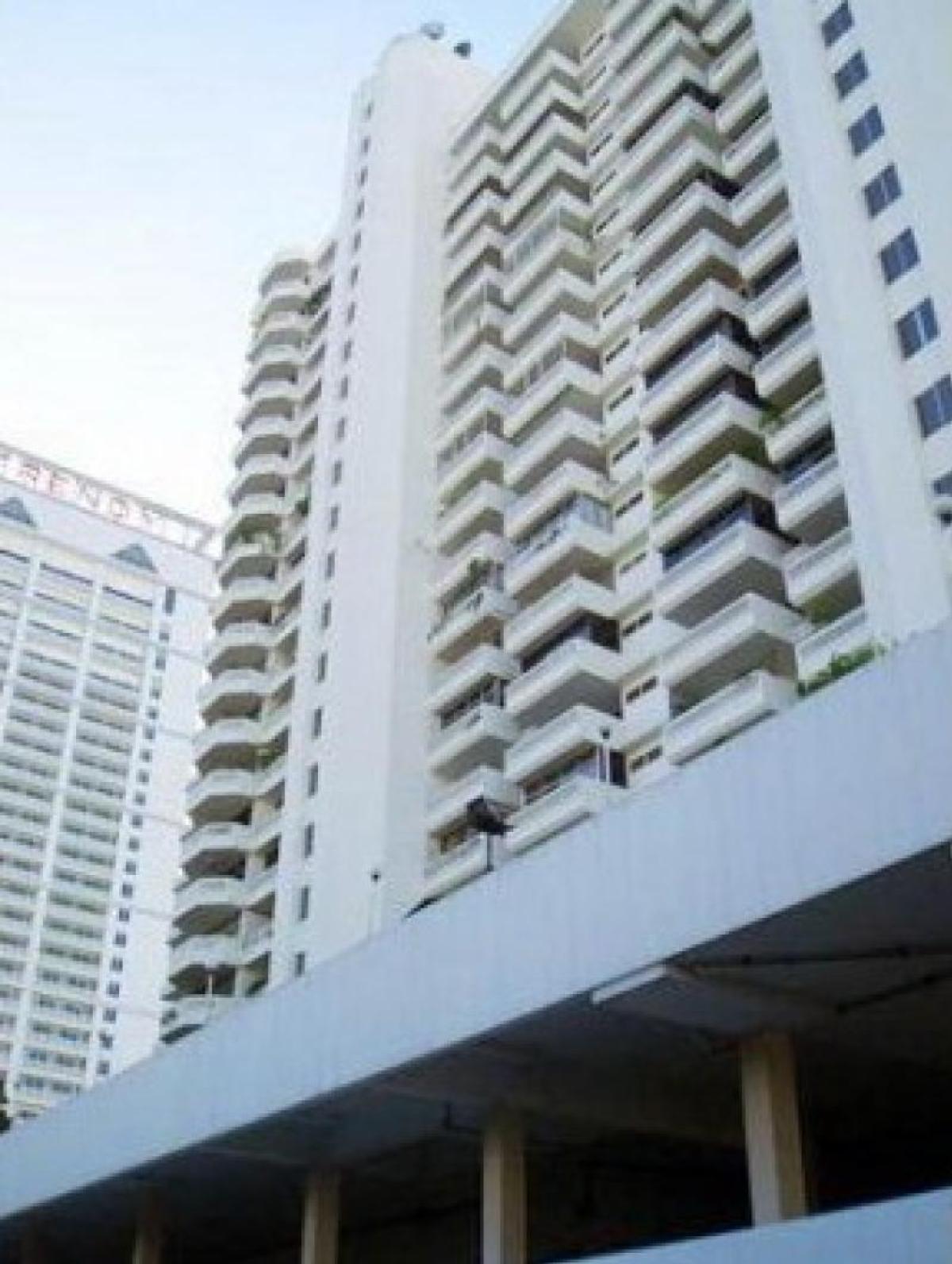 ขายคอนโดสุขุมวิท อโศก ทองหล่อ : ขายคอนโด  แกรนด์ วิลล์ เฮ้าส์ 2 ห้องมุม หน้ากว้าง รีโนเวทใหม่ BTS-นานา คลองเตยเหนือ เขต วัฒนา กรุงเทพ CX-141032