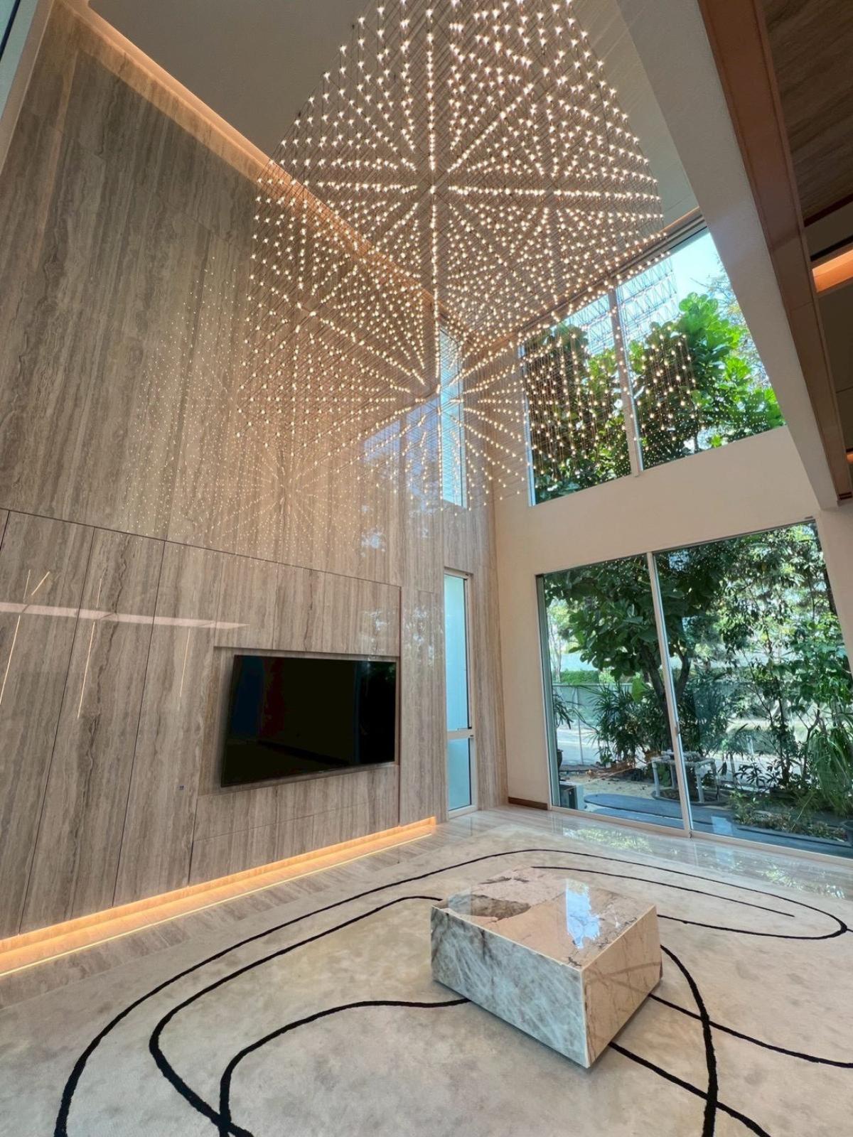 ขายบ้านเลียบทางด่วนรามอินทรา : ขายบ้าน  วีเว่ เอกมัย - รามอินทรา นวมินทร์ เขต บึงกุ่ม กรุงเทพ CX-141352