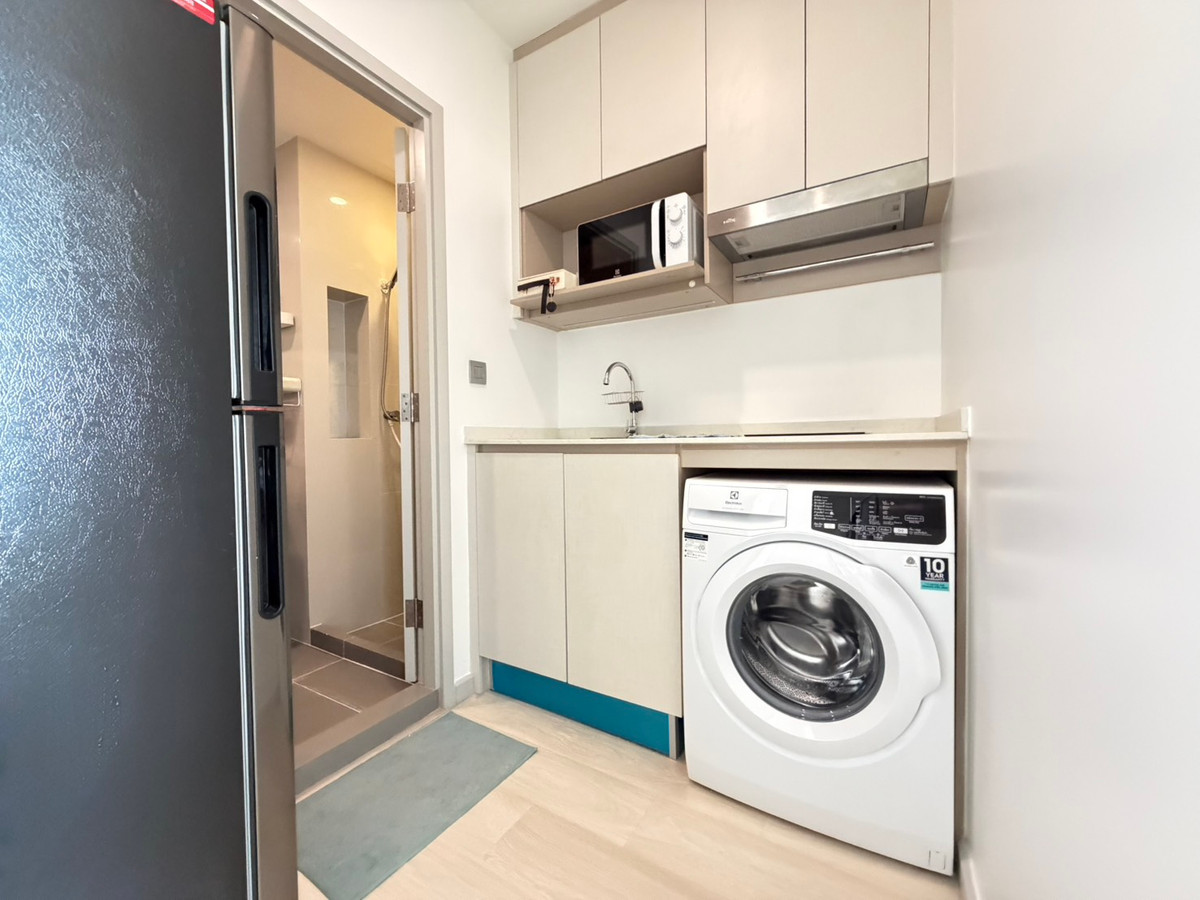 For SaleCondoSathorn, Narathiwat : ✨ Good price unit for sale, fully furnished, ready to move in 🏡🛏 Type: 1 bedroom, 1 bathroom 📏 Size: 31 sq m. 💰 Price: 5,490,000 baht 📍 Location: city center, convenient travel🏷️ For Sale