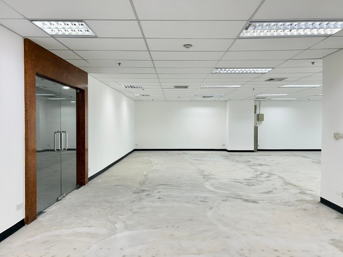 For RentOfficeRama9, Petchburi, RCA : Office  for rent at Ital-Thai Tower, 15 floor, 233.86 Sq.m.