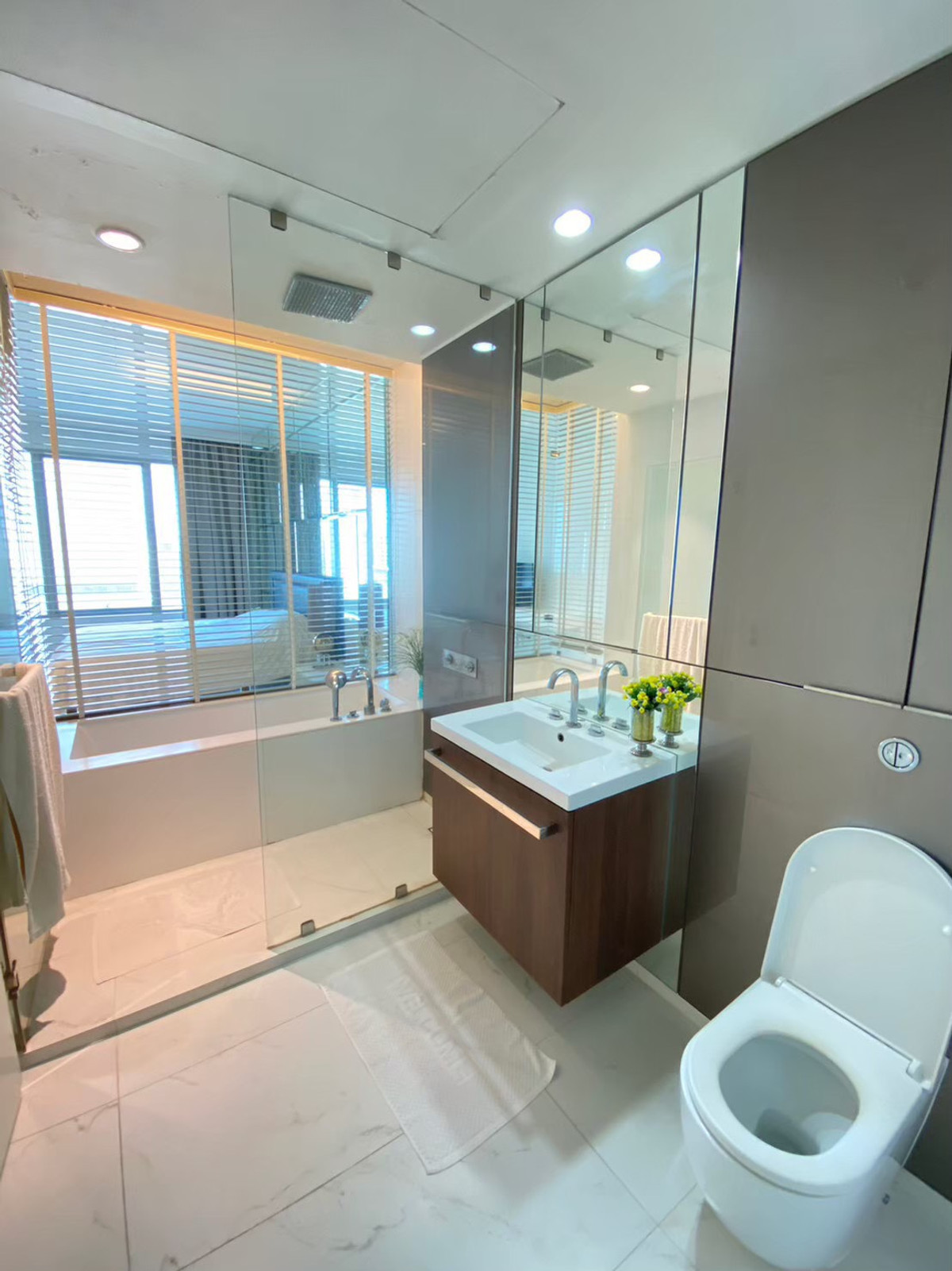 CondoWitthayu, Chidlom, Langsuan, Ploenchit : 🌟 For rent/sale 185 Rajadamri (185 Rajadamri), spacious, airy room, beautiful city view, elegantly decorated, 5 star hotel style.