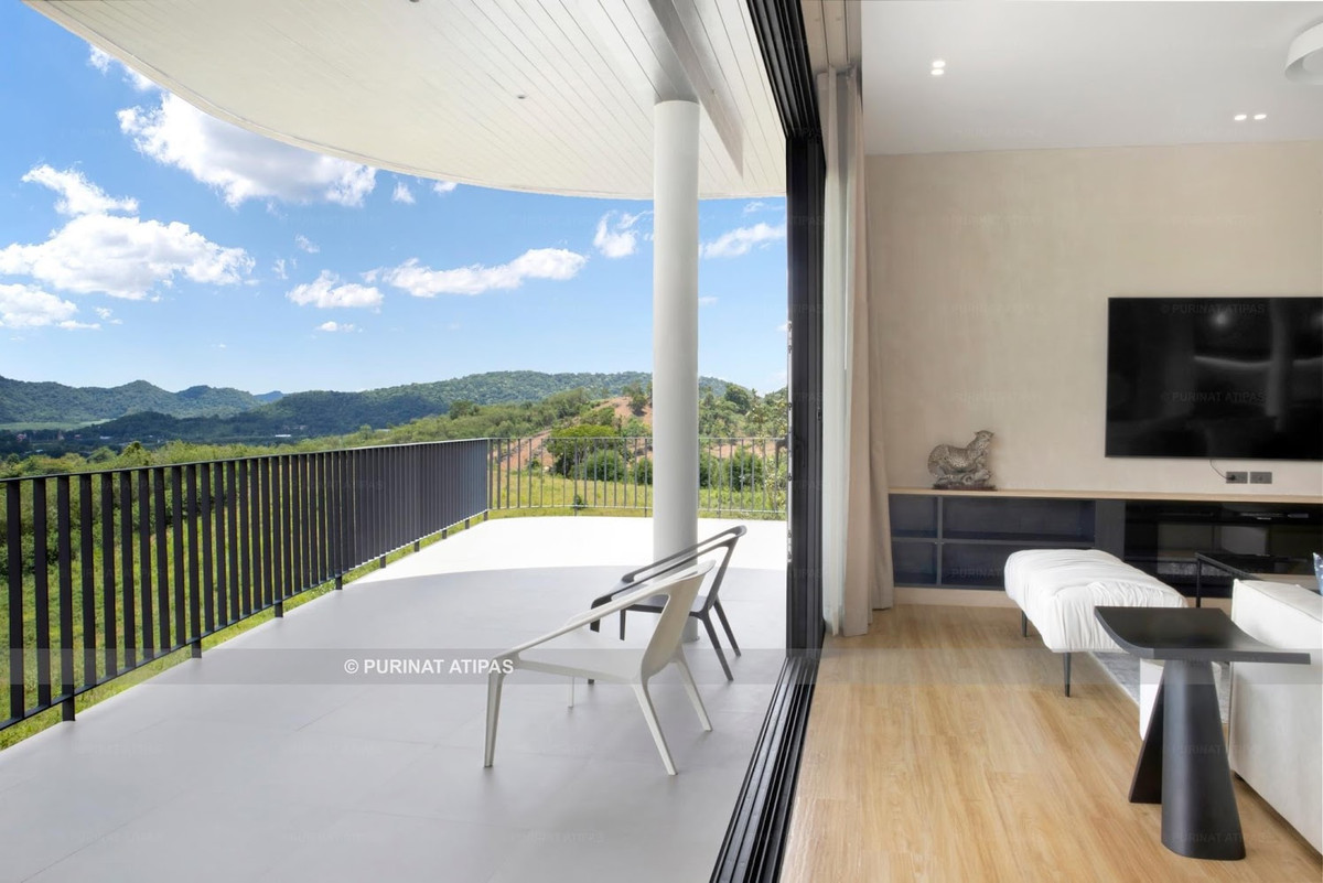 ขายบ้านปากช่อง เขาใหญ่ : ขายบ้านตากอากาศเขาใหญ่ บนเนินเขาสไตล์โมเดิร์น 4 ห้องนอน 5 ห้องน้ำ