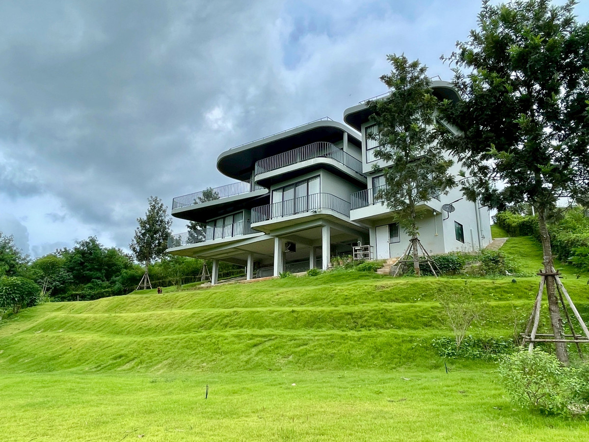 ขายบ้านปากช่อง เขาใหญ่ : ขายบ้านพักตากอากาศเขาใหญ่ โครงการ Khao Yai Hideaway สไตล์โมเดิร์น วิวเขา ห่างจากโรงแรม ศาลาเขาใหญ่ ปากช่อง โคราช