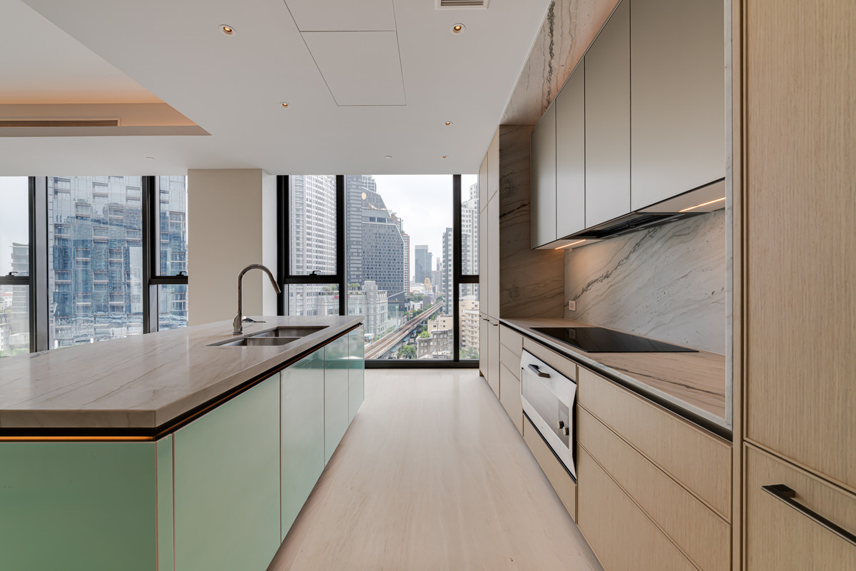 ขายคอนโดวิทยุ ชิดลม หลังสวน : 4 ห้องนอนสุดหรู ที่ SCOPE Langsuan ,Contact 062-496-6454